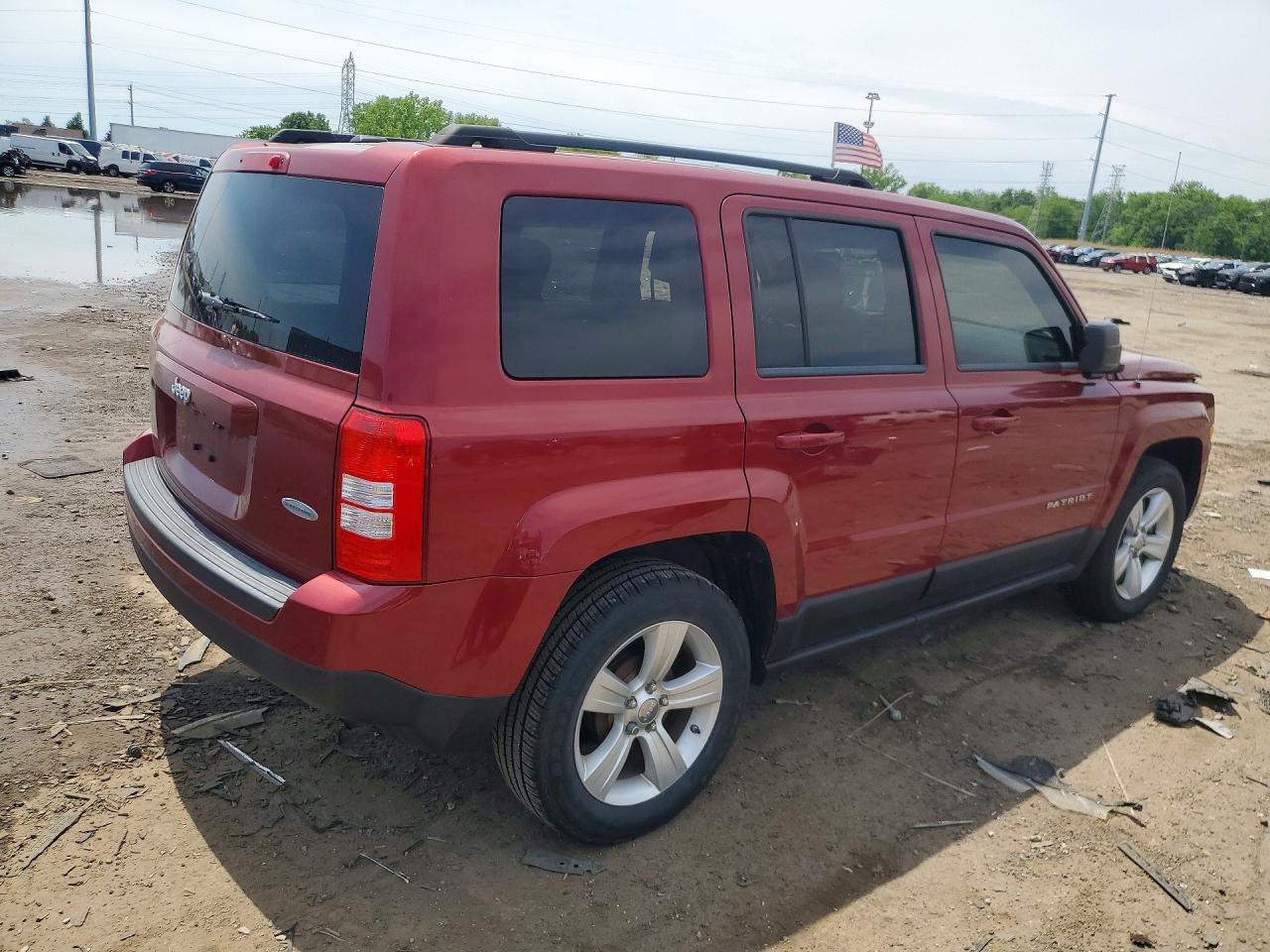 2012 Jeep Patriot Latitude Red vin: 1C4NJPFA8CD526577