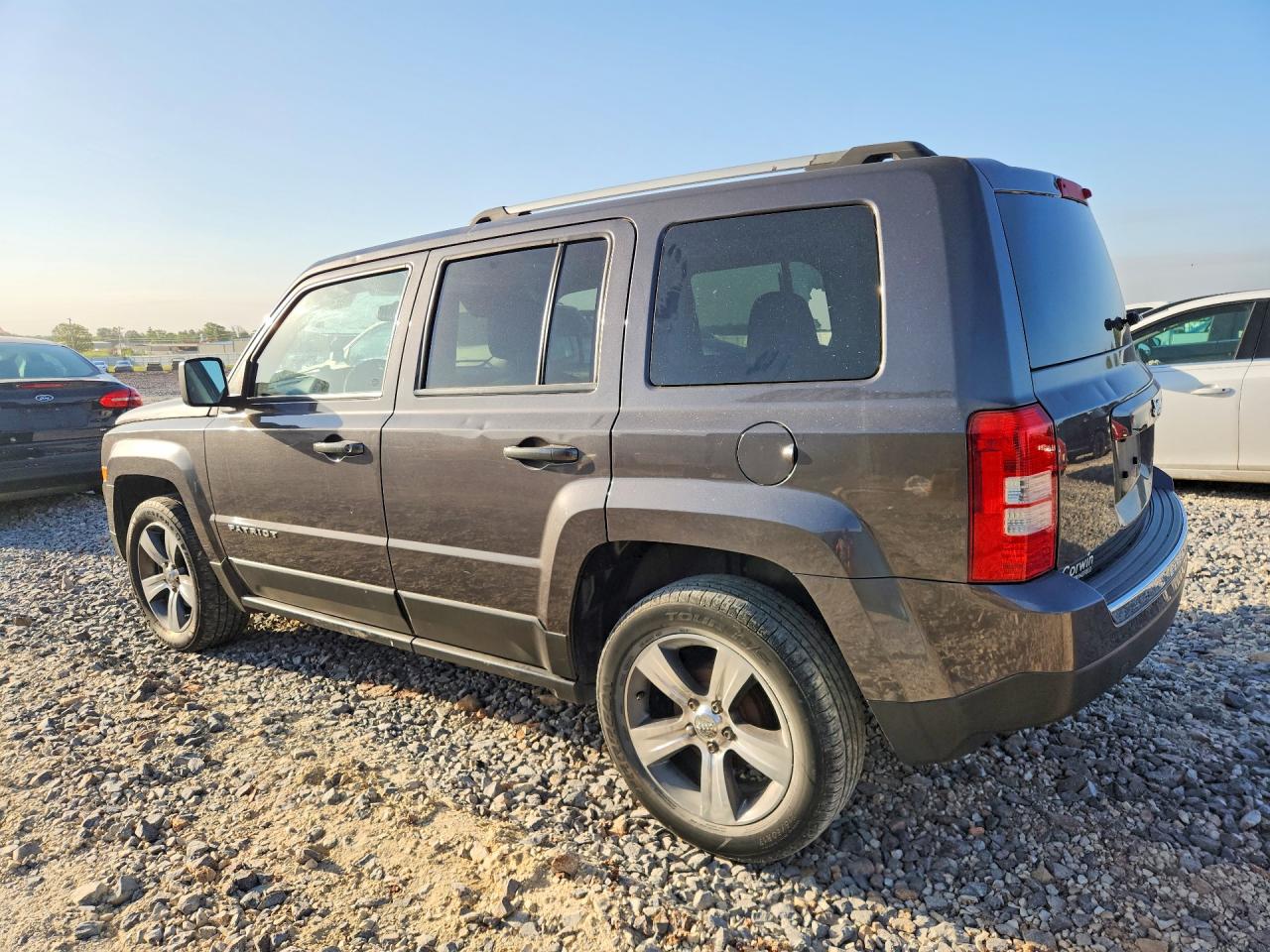 2016 Jeep Patriot Latitude Charcoal vin: 1C4NJPFA8GD528125