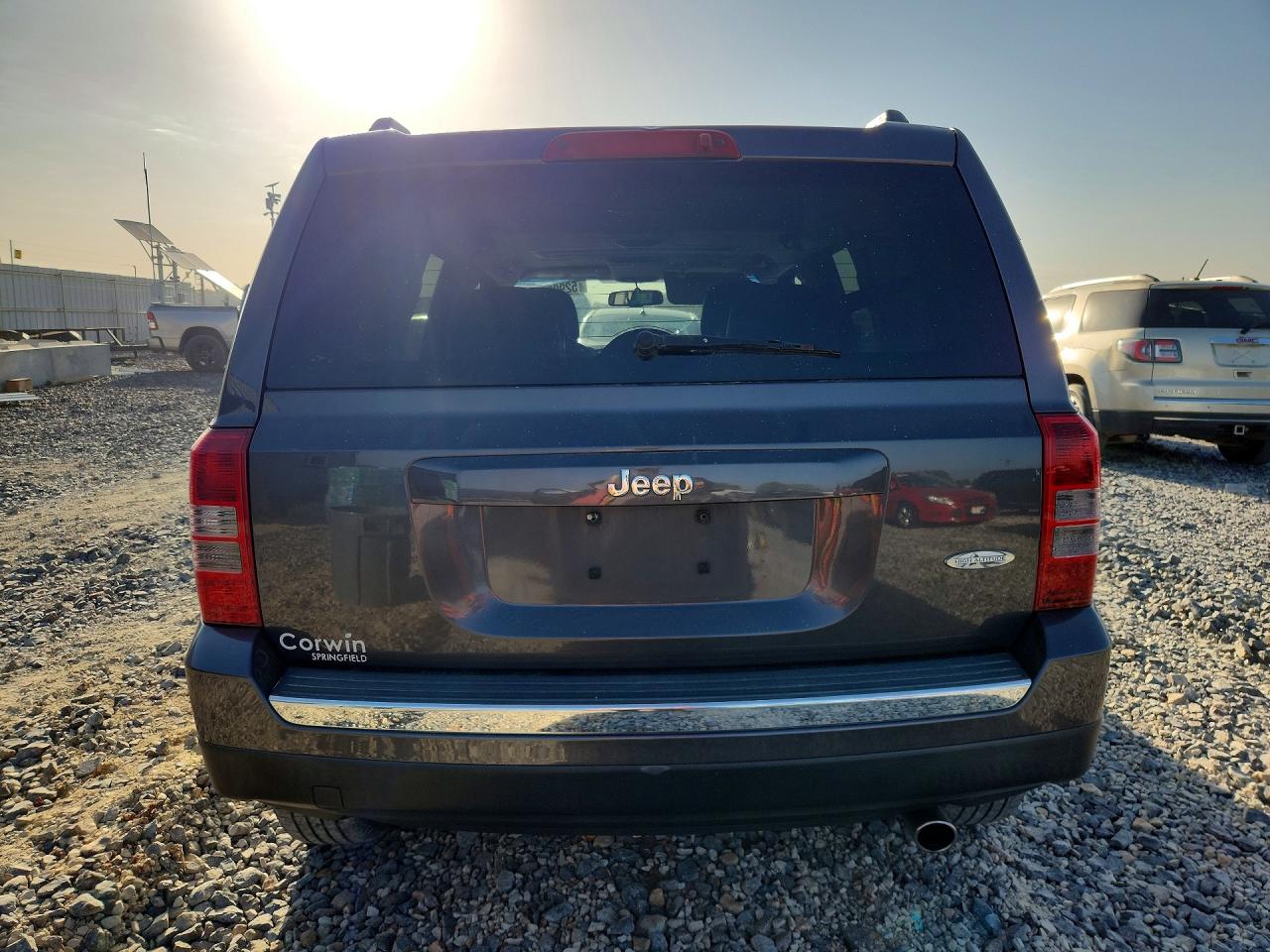 2016 Jeep Patriot Latitude Charcoal vin: 1C4NJPFA8GD528125