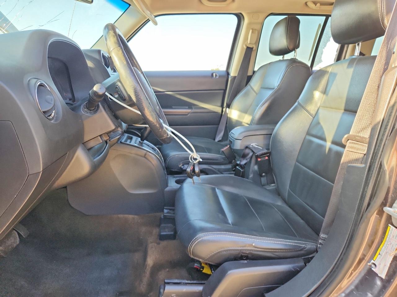 2016 Jeep Patriot Latitude Charcoal vin: 1C4NJPFA8GD528125