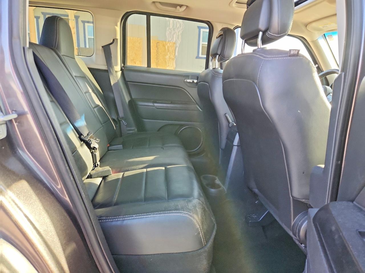 2016 Jeep Patriot Latitude Charcoal vin: 1C4NJPFA8GD528125