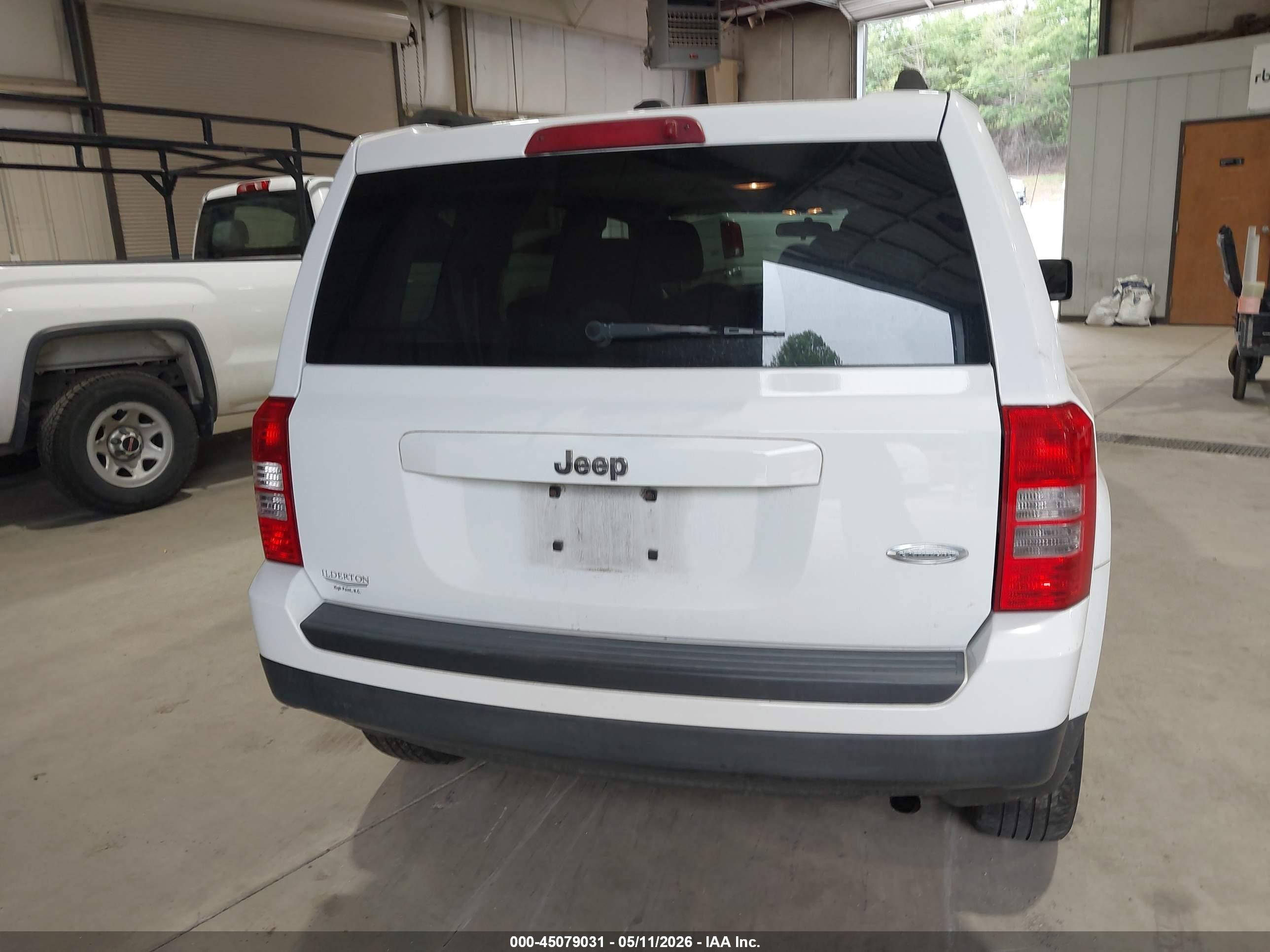2014 Jeep Patriot Latitude White vin: 1C4NJPFA9ED650313