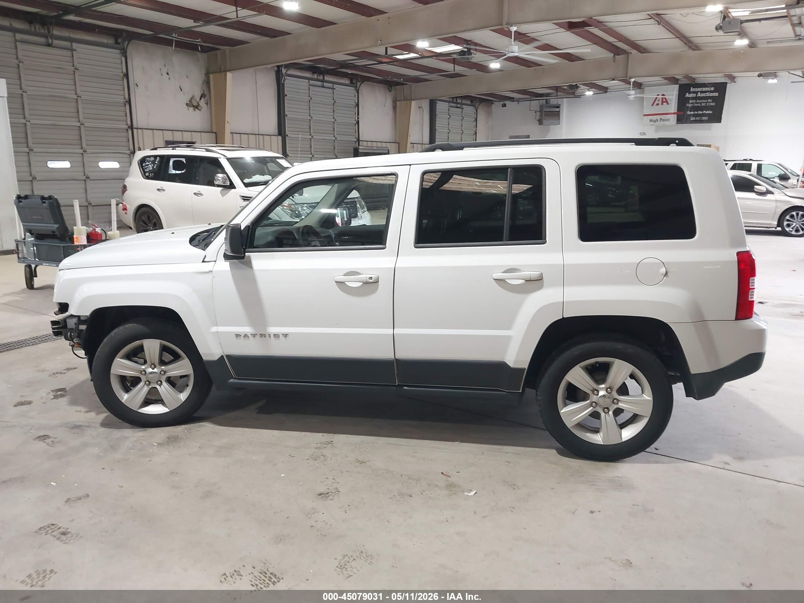 2014 Jeep Patriot Latitude White vin: 1C4NJPFA9ED650313