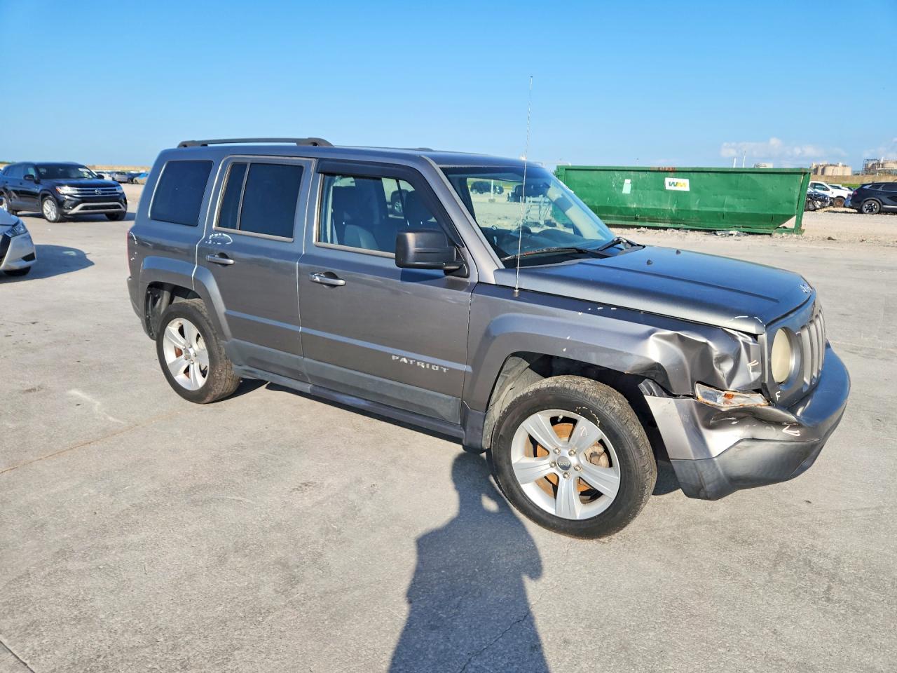 2012 Jeep Patriot Latitude Gray vin: 1C4NJPFAXCD557135
