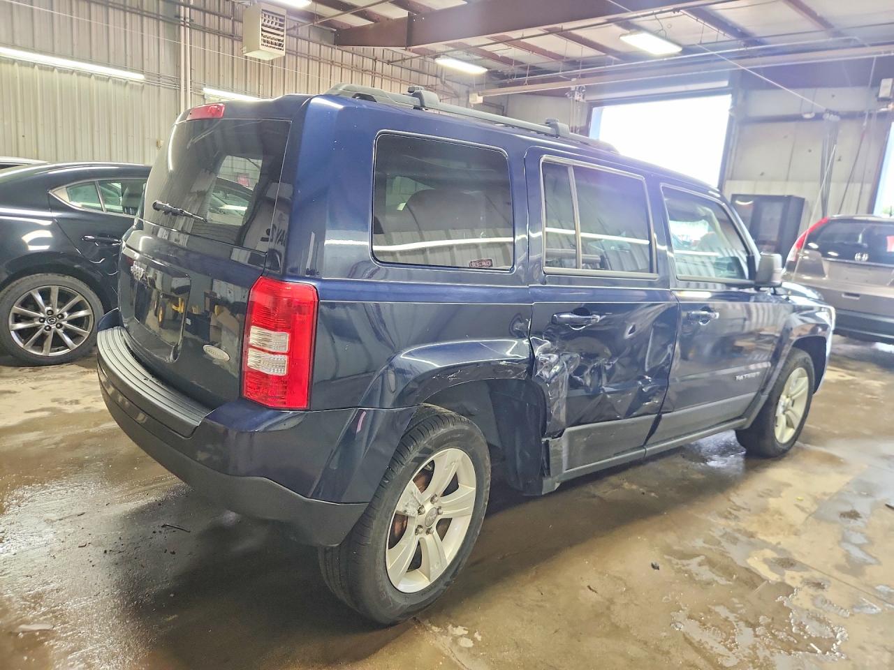 2013 Jeep Patriot Latitude Blue vin: 1C4NJPFAXDD283355