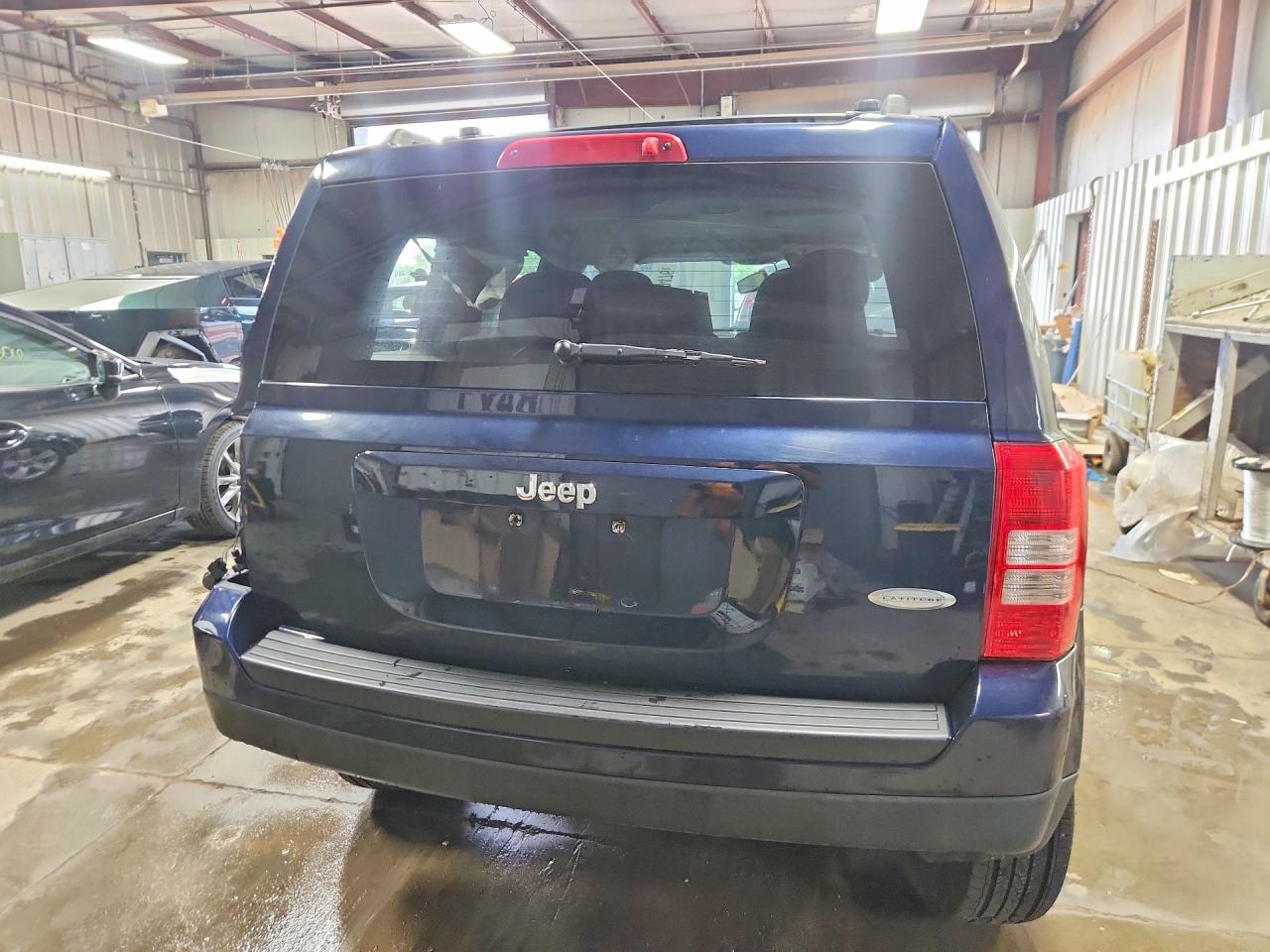 2013 Jeep Patriot Latitude Blue vin: 1C4NJPFAXDD283355