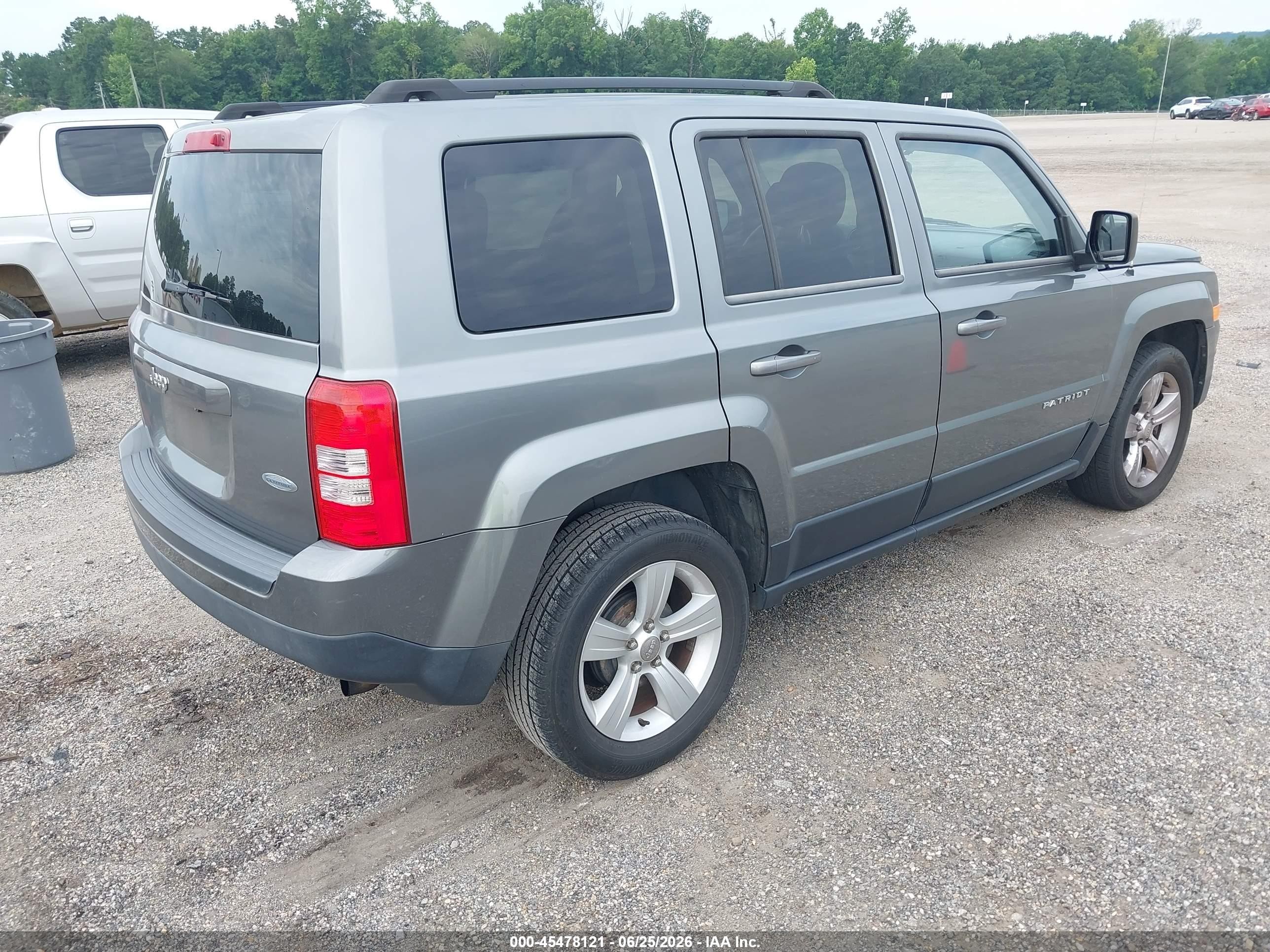 2014 Jeep Patriot Latitude Gray vin: 1C4NJPFAXED600651