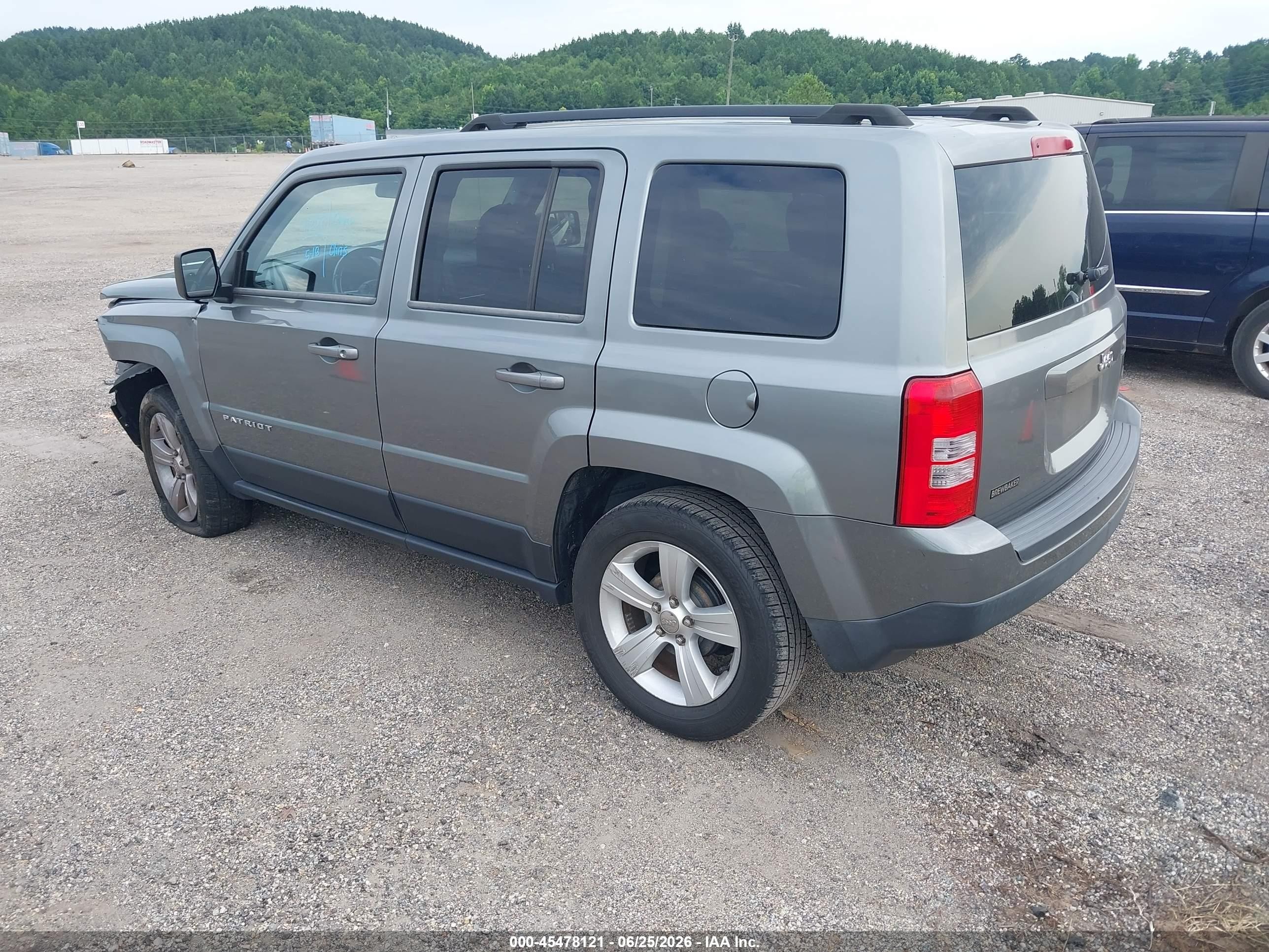 2014 Jeep Patriot Latitude Gray vin: 1C4NJPFAXED600651