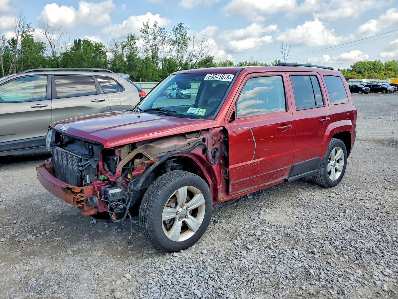 2014 Jeep Patriot Latitude Red vin: 1C4NJPFAXED696992