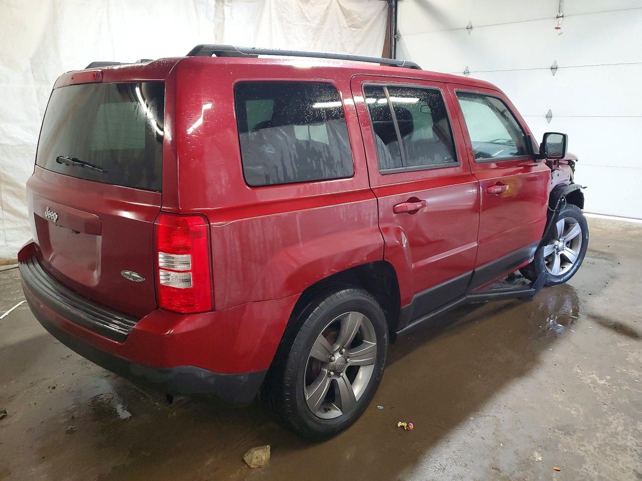 2014 Jeep Patriot Latitude Burgundy vin: 1C4NJPFAXED889532
