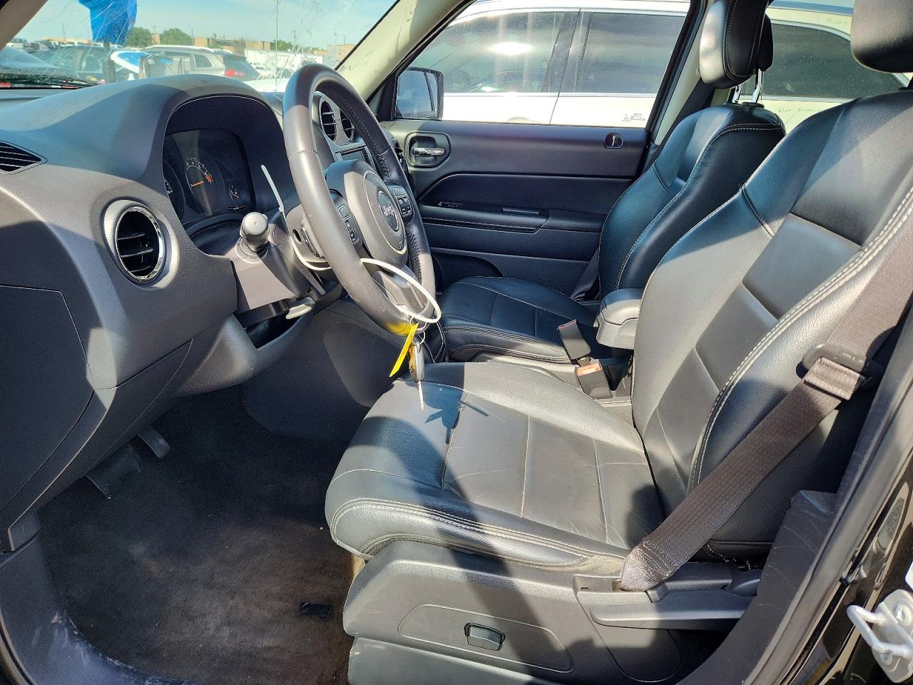 2015 Jeep Patriot Latitude Black vin: 1C4NJPFAXFD388688