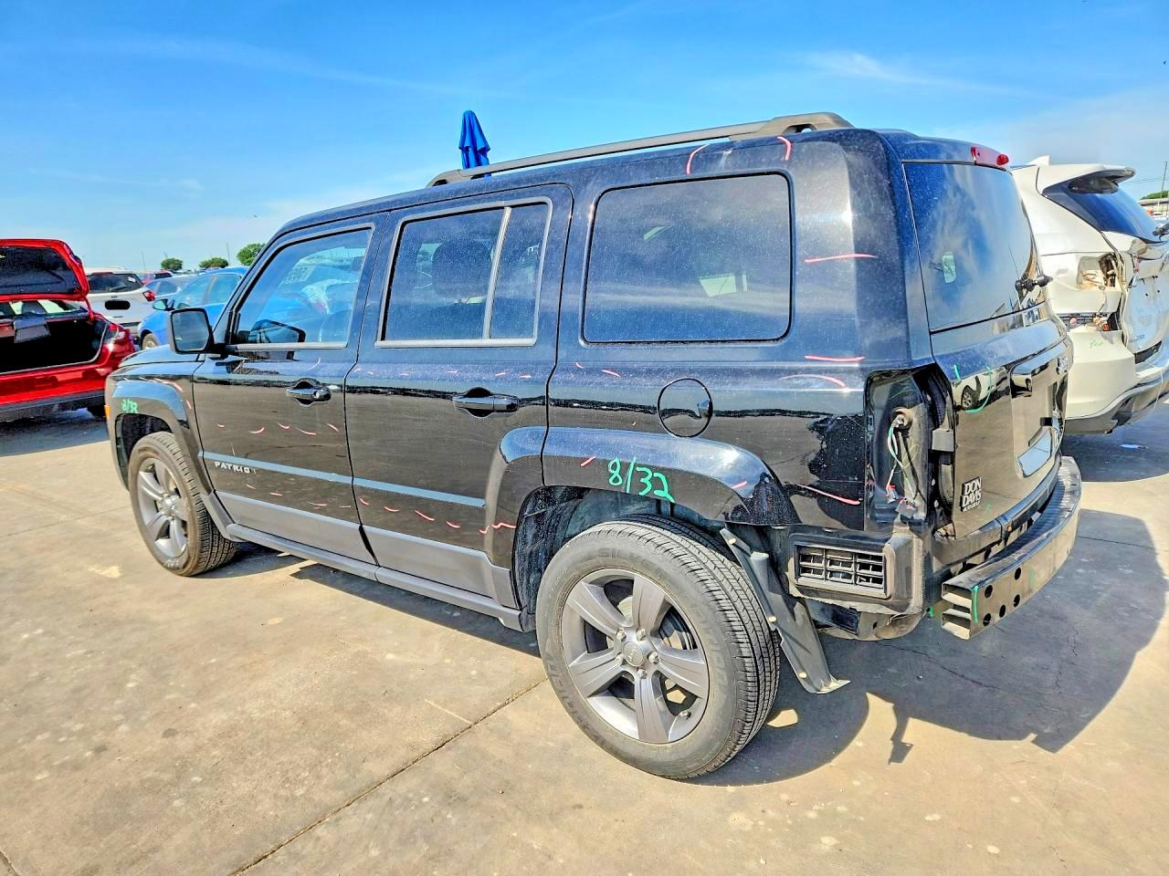 2015 Jeep Patriot Latitude Black vin: 1C4NJPFAXFD388688