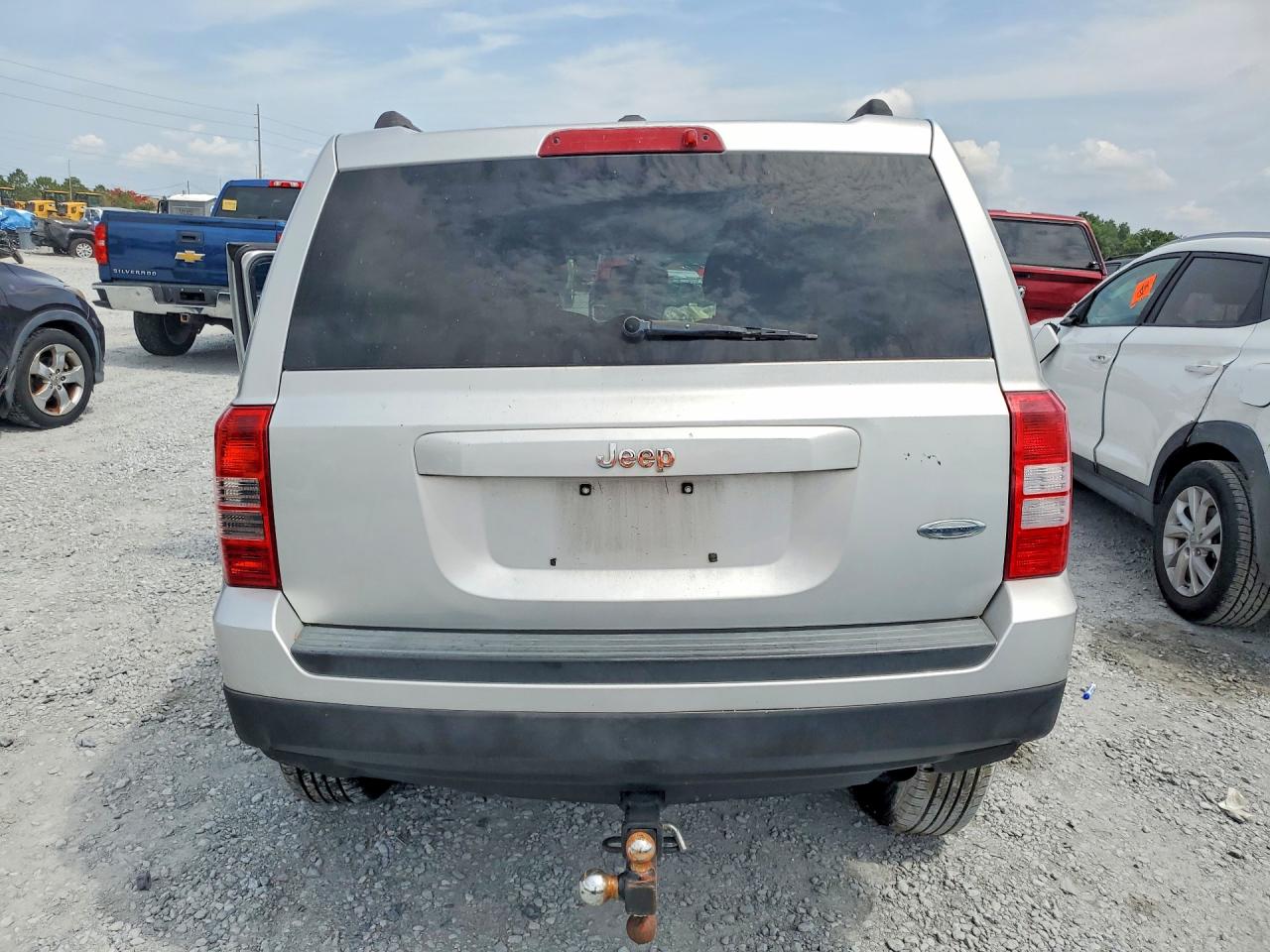 2012 Jeep Patriot Latitude Silver vin: 1C4NJPFB0CD566371