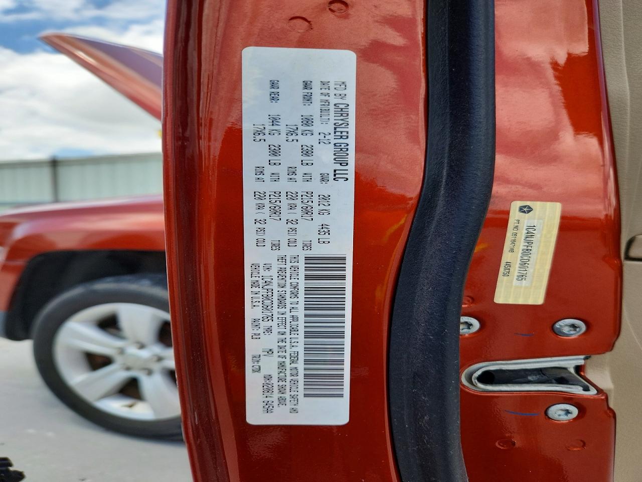 2012 Jeep Patriot Latitude Orange vin: 1C4NJPFB0CD601765