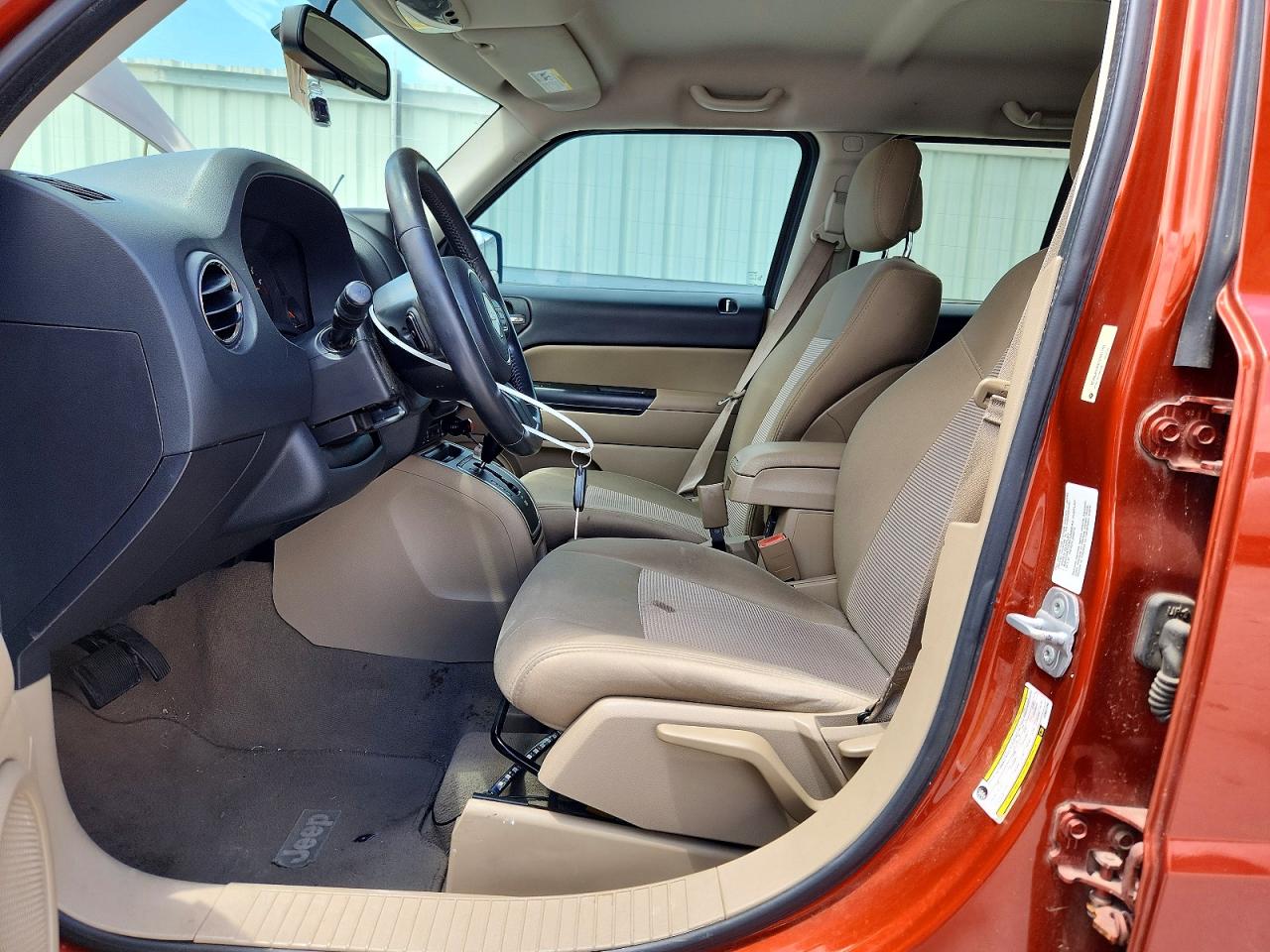 2012 Jeep Patriot Latitude Orange vin: 1C4NJPFB0CD601765