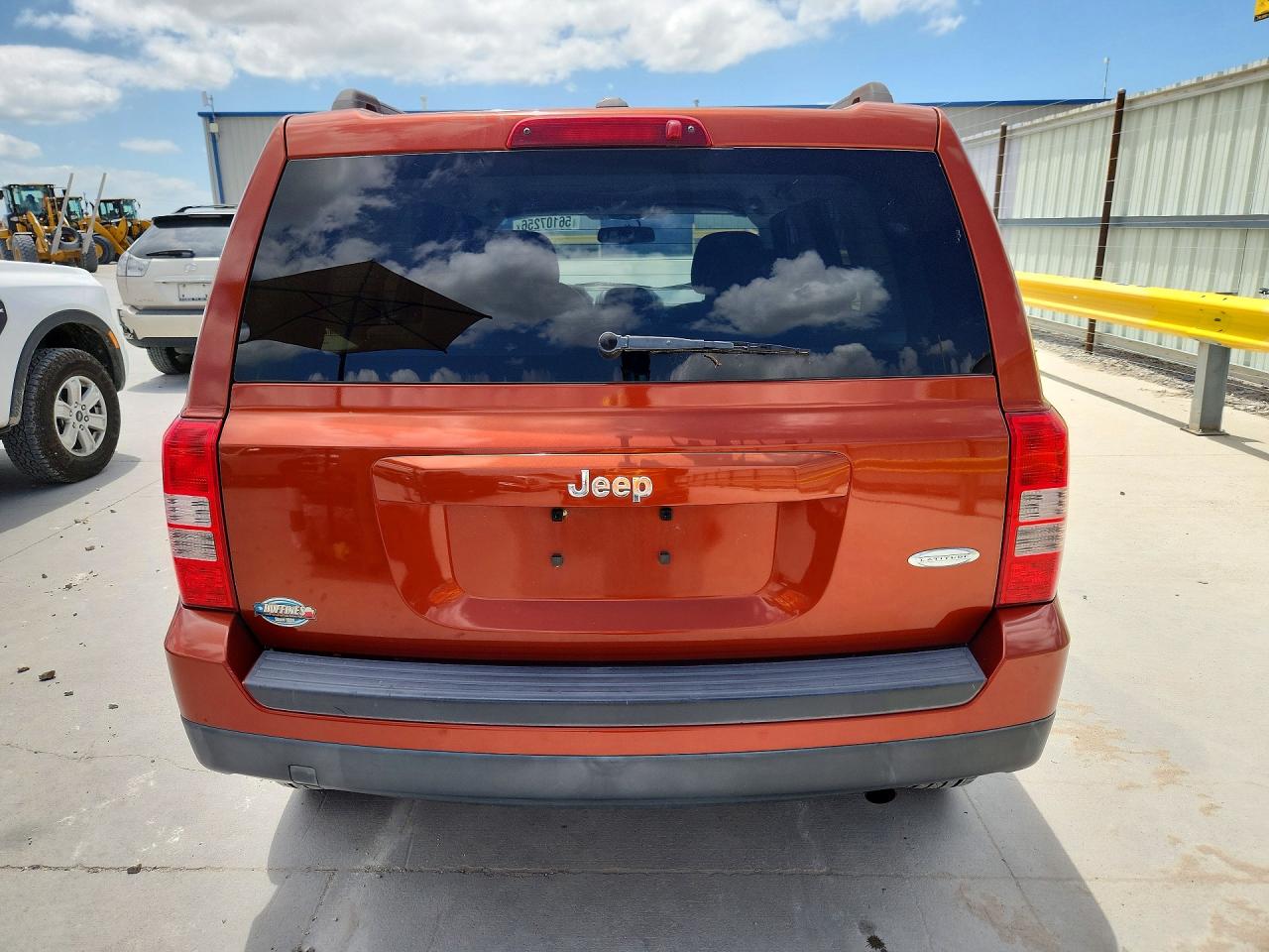 2012 Jeep Patriot Latitude Orange vin: 1C4NJPFB0CD601765