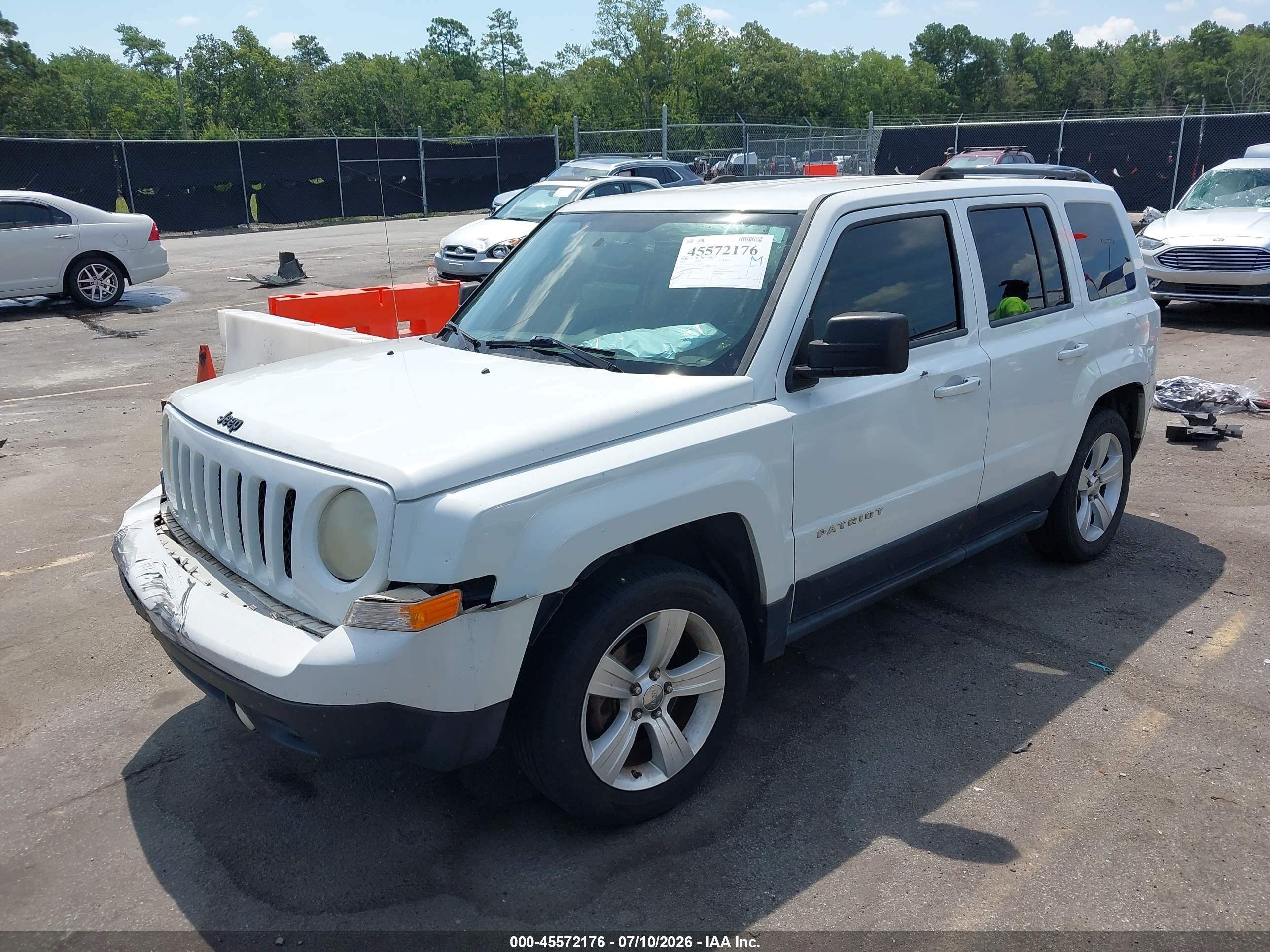 2012 Jeep Patriot Latitude White vin: 1C4NJPFB0CD656961