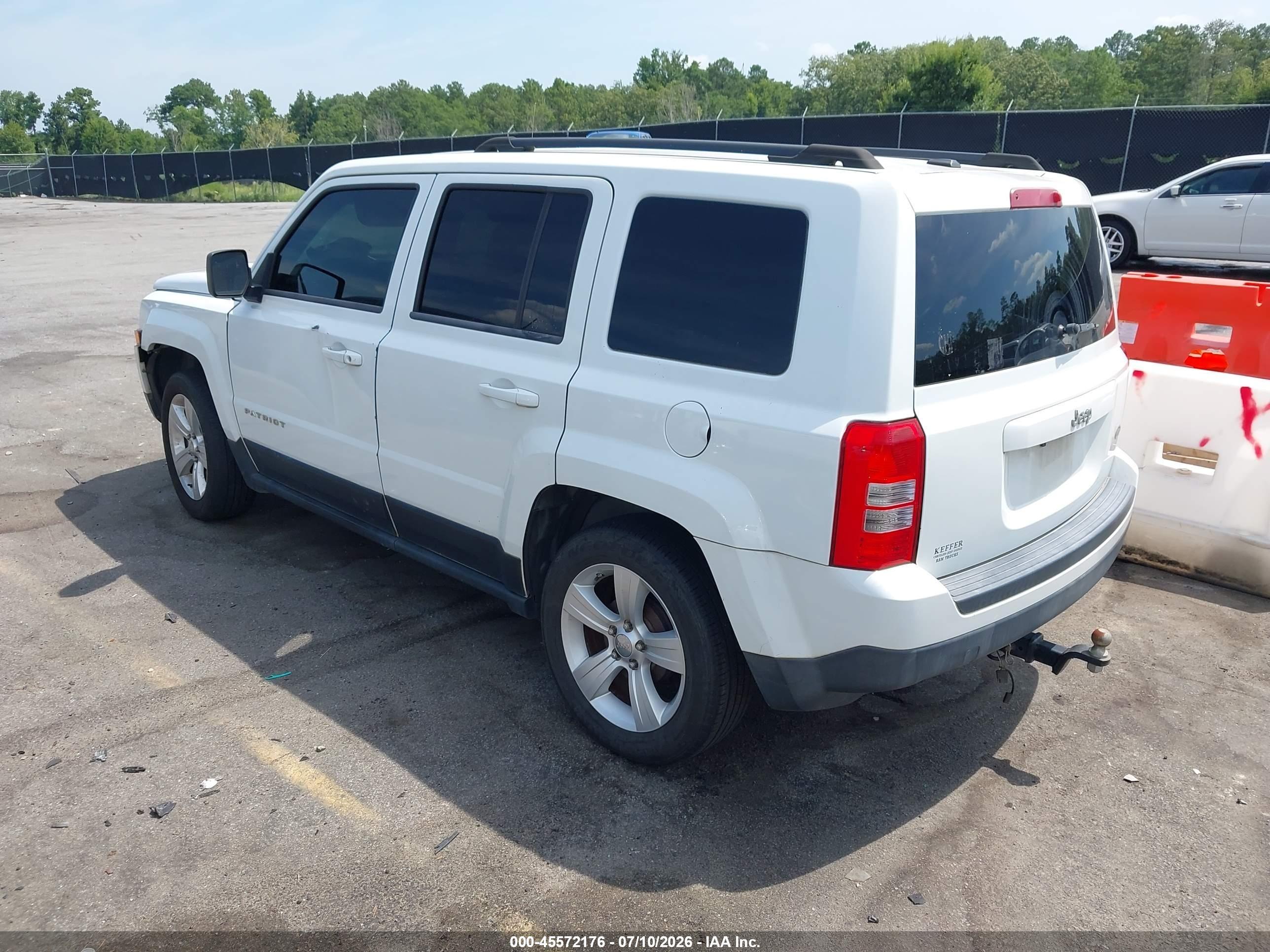 2012 Jeep Patriot Latitude White vin: 1C4NJPFB0CD656961