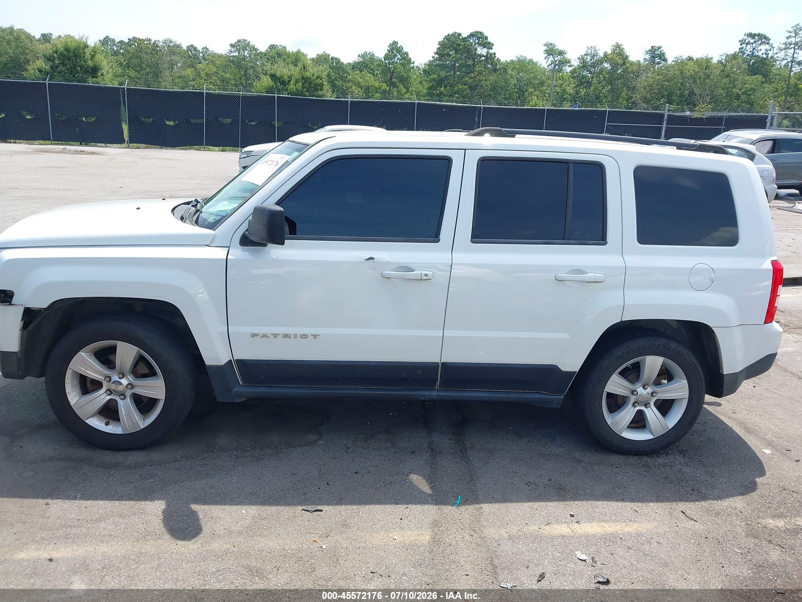 2012 Jeep Patriot Latitude White vin: 1C4NJPFB0CD656961