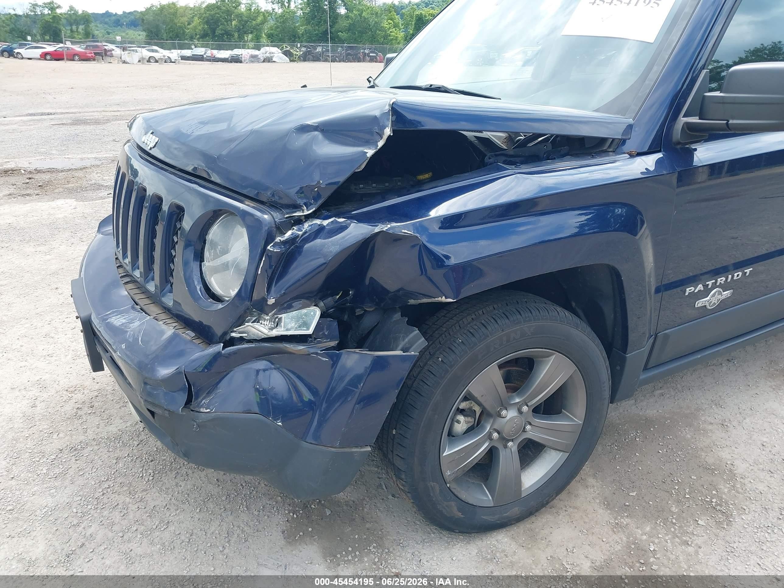 2014 Jeep Patriot Latitude Синий vin: 1C4NJPFB0ED618486