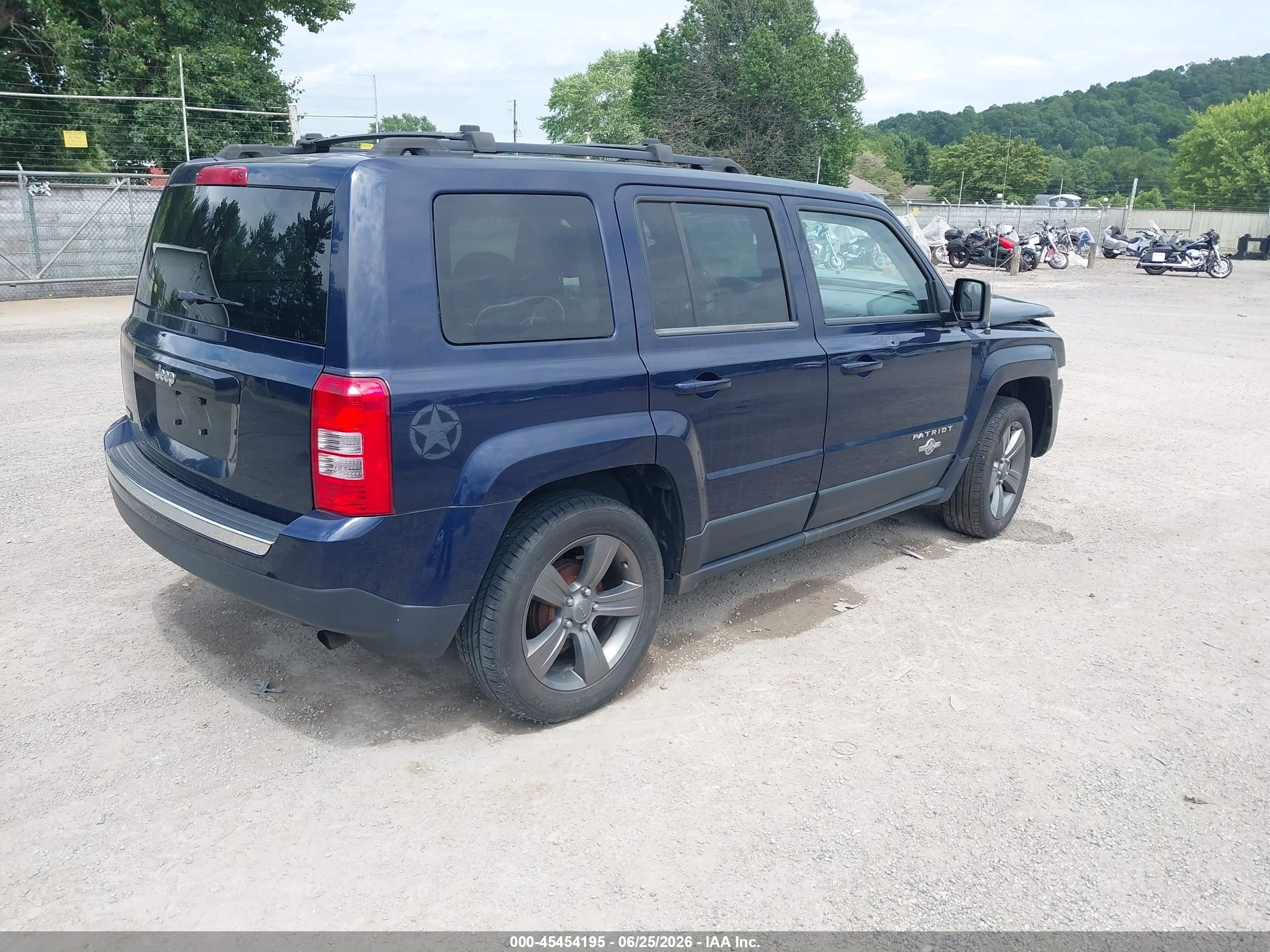 2014 Jeep Patriot Latitude Синий vin: 1C4NJPFB0ED618486