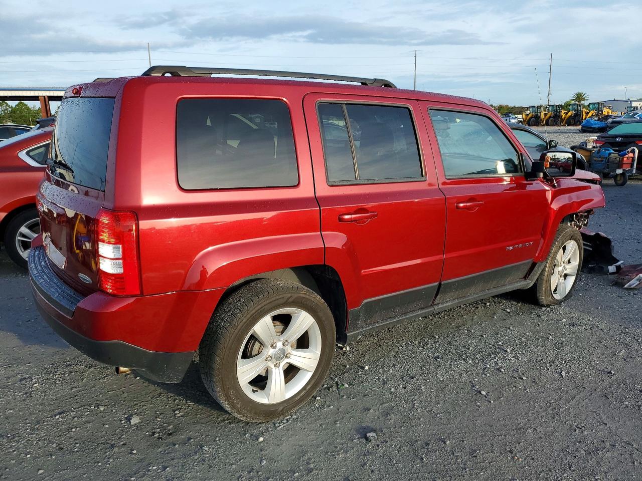 2014 Jeep Patriot Latitude Red vin: 1C4NJPFB0ED700220