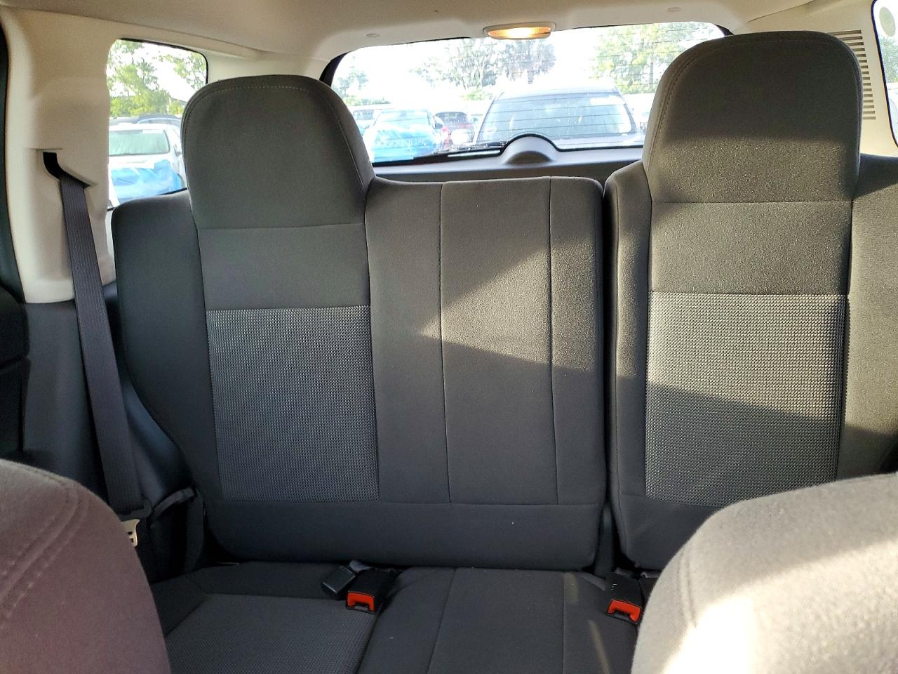 2014 Jeep Patriot Latitude Red vin: 1C4NJPFB0ED700220