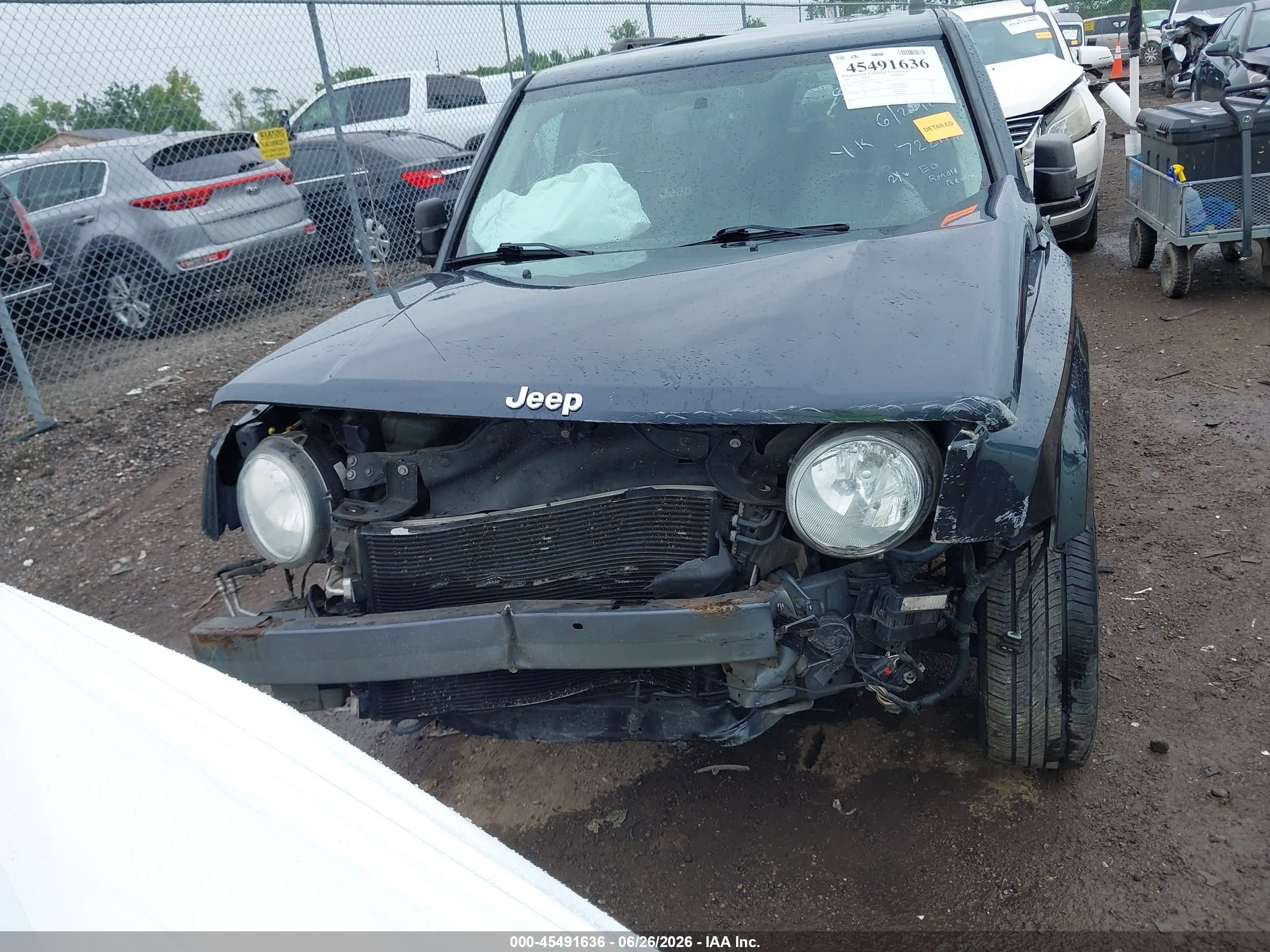 2014 Jeep Patriot Latitude Gray vin: 1C4NJPFB0ED722119