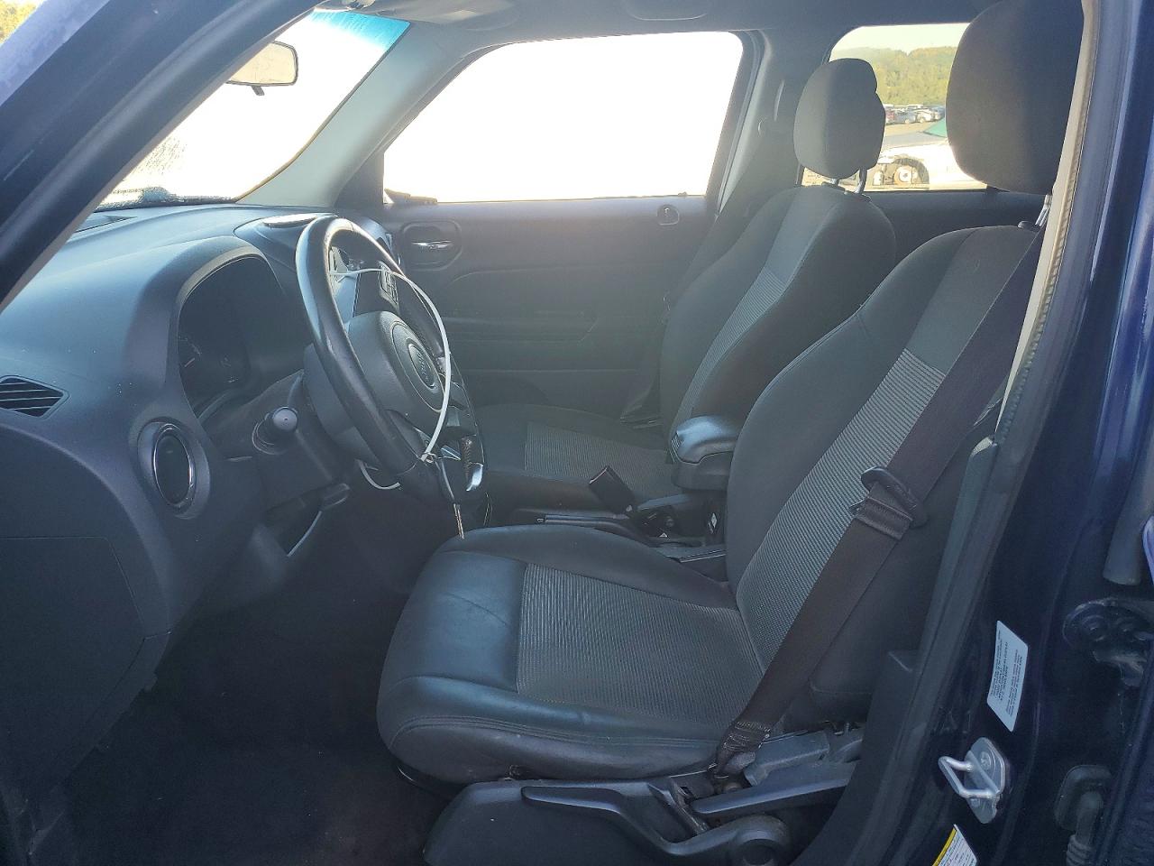 2015 Jeep Patriot Latitude Blue vin: 1C4NJPFB0FD343834