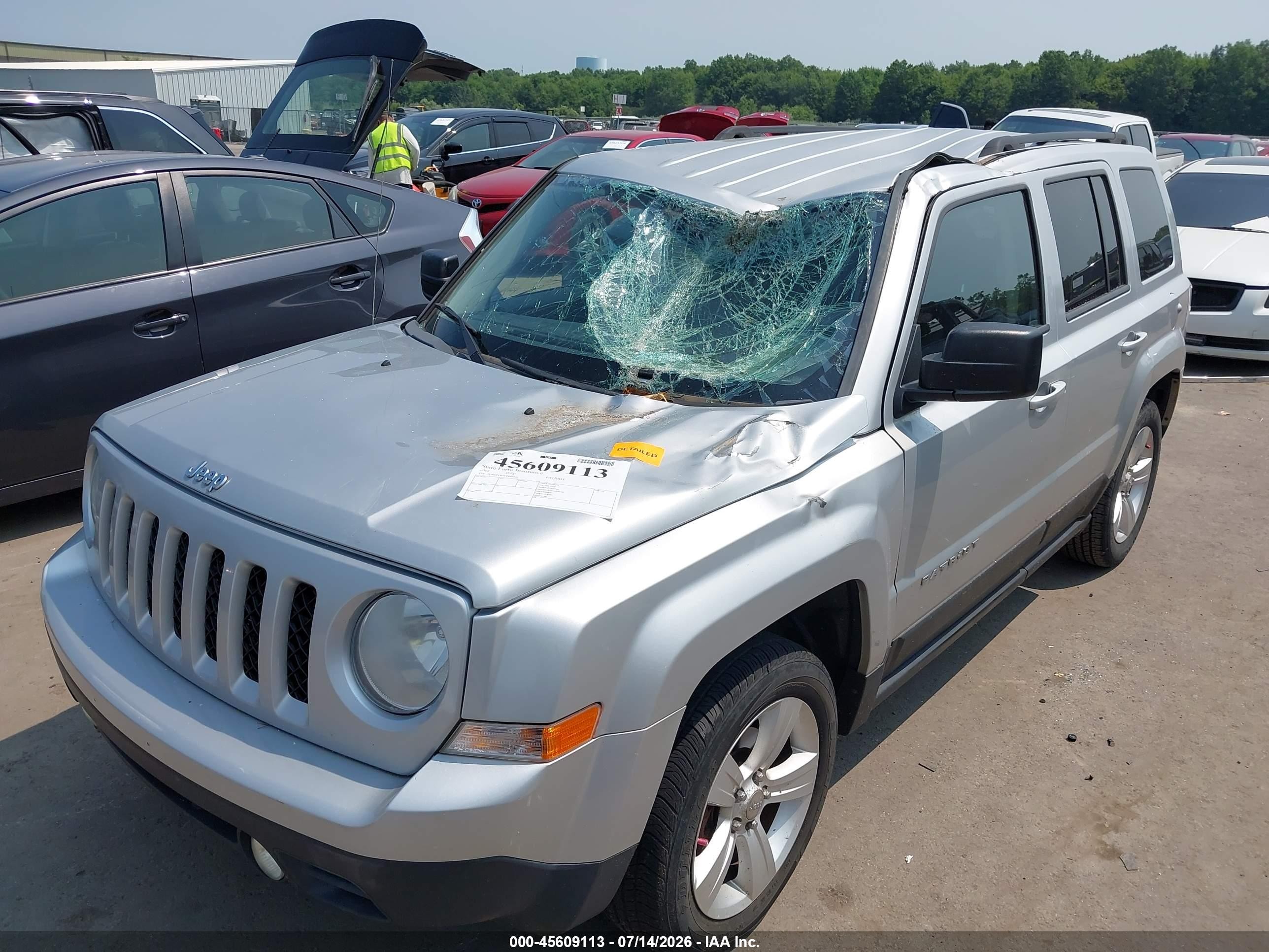 2012 Jeep Patriot Latitude Silver vin: 1C4NJPFB1CD605646