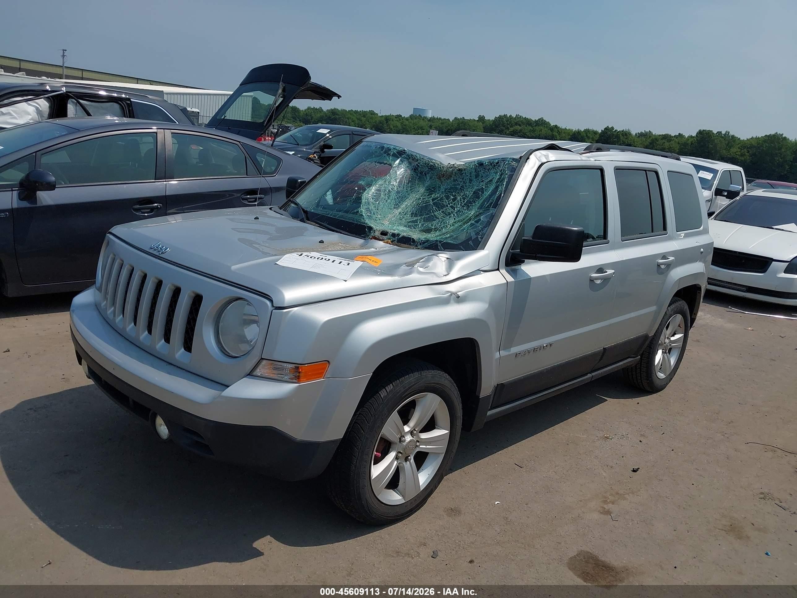2012 Jeep Patriot Latitude Silver vin: 1C4NJPFB1CD605646