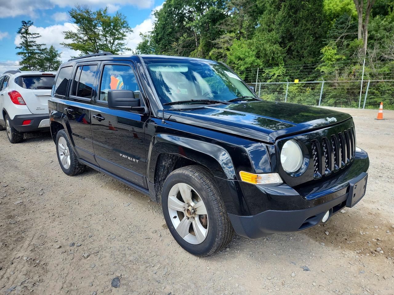 2014 Jeep Patriot Latitude Black vin: 1C4NJPFB1ED715907