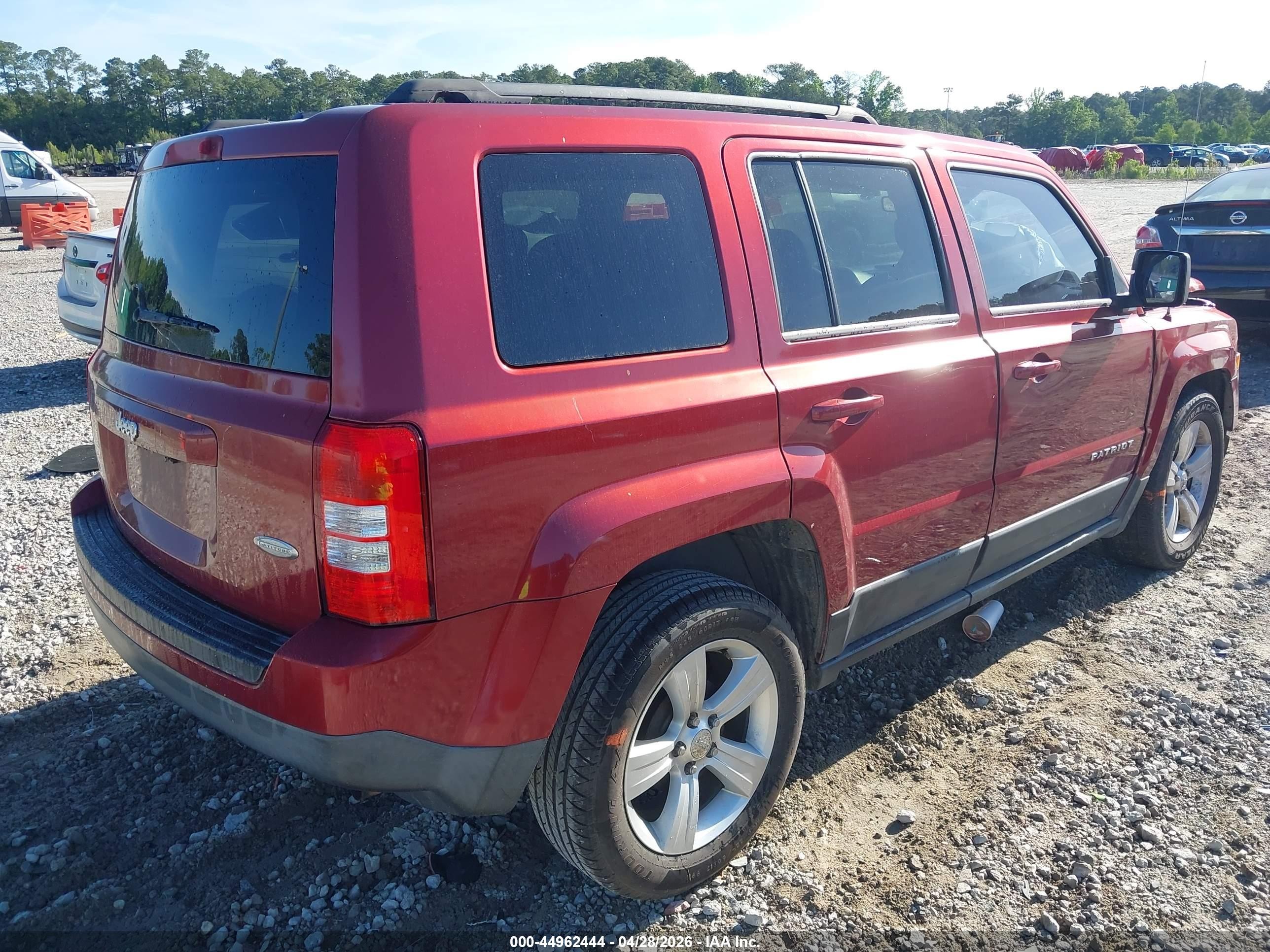 2015 Jeep Patriot Latitude Burgundy vin: 1C4NJPFB1FD122341