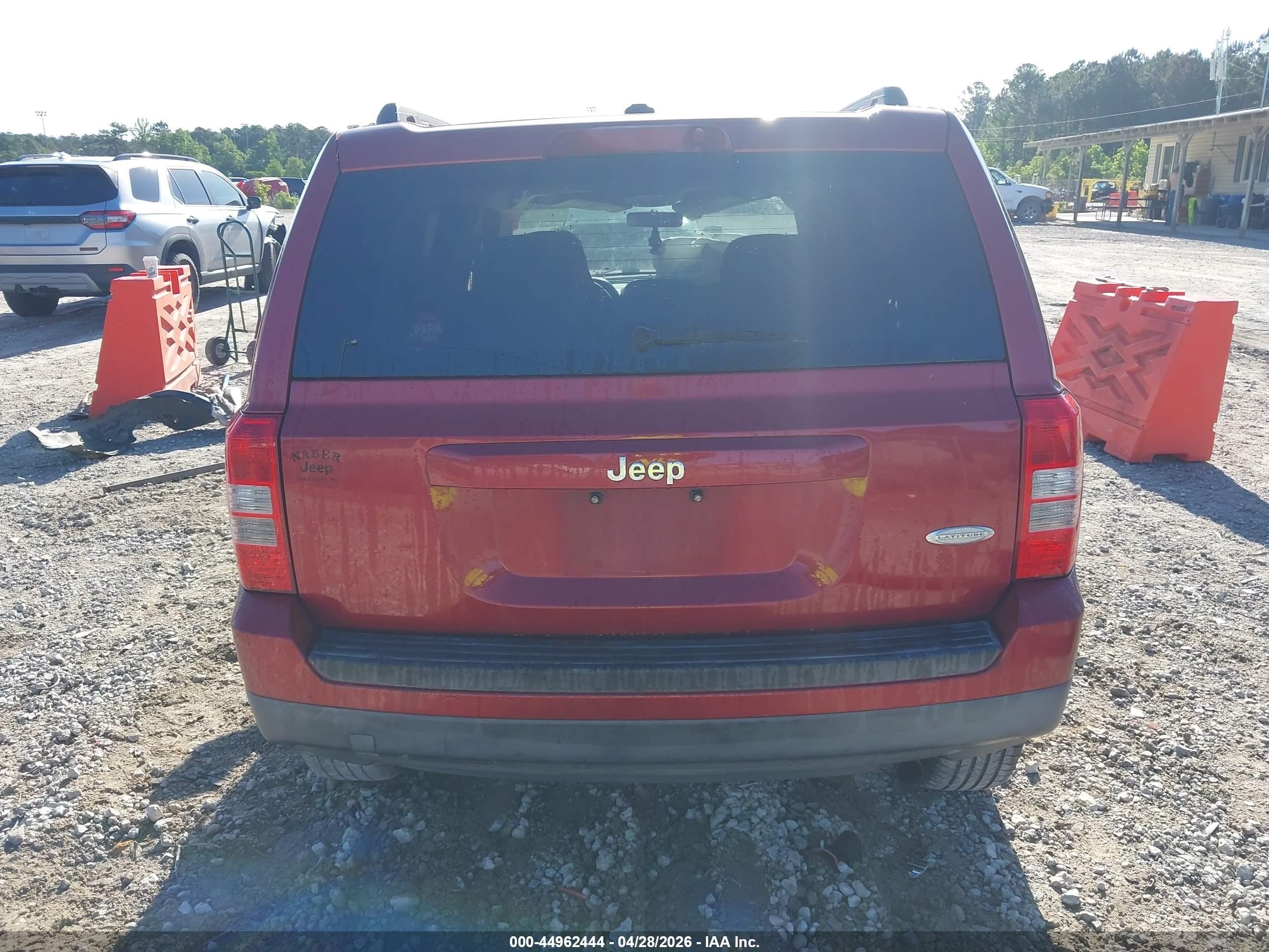 2015 Jeep Patriot Latitude Burgundy vin: 1C4NJPFB1FD122341