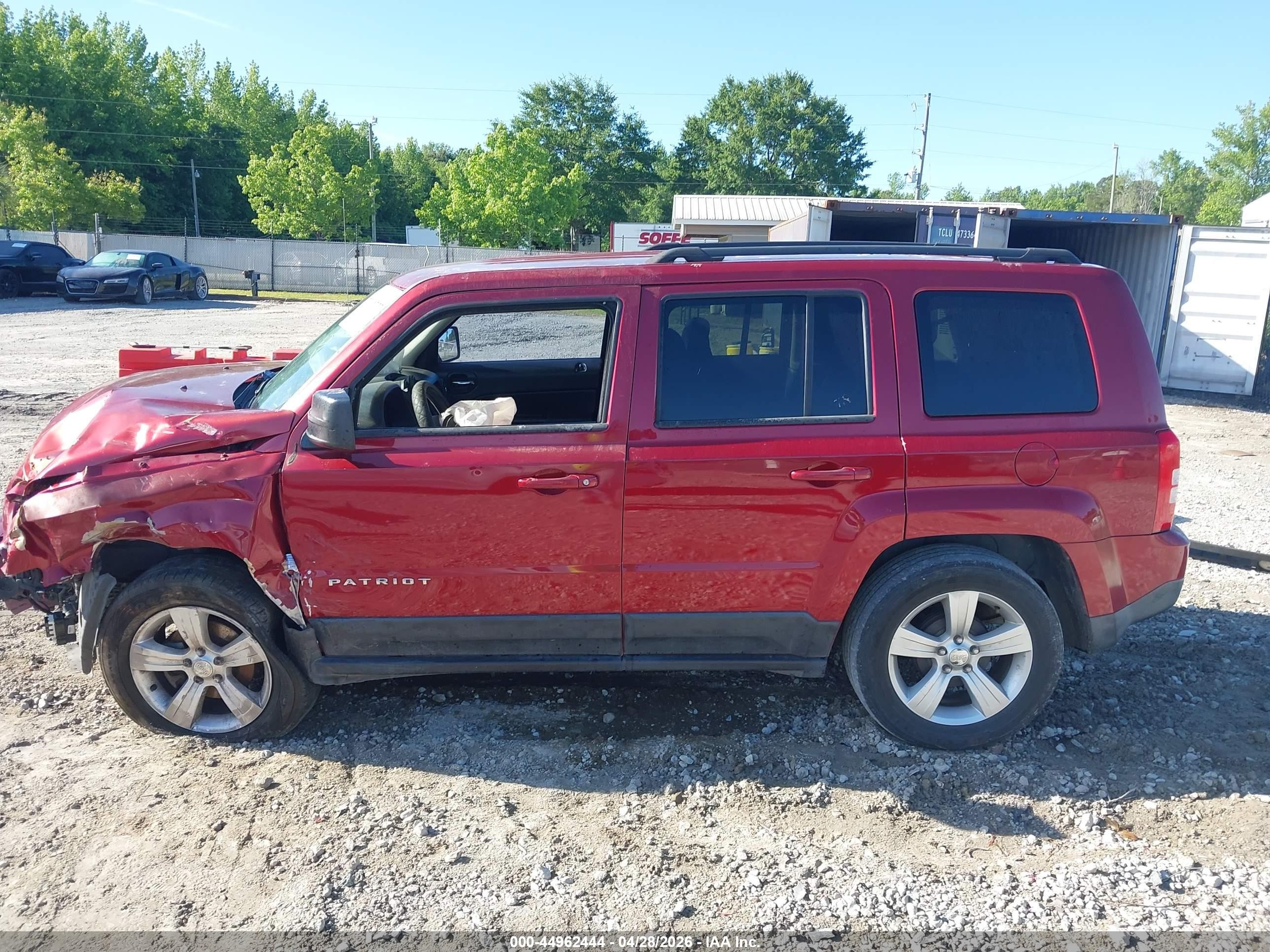 2015 Jeep Patriot Latitude Burgundy vin: 1C4NJPFB1FD122341