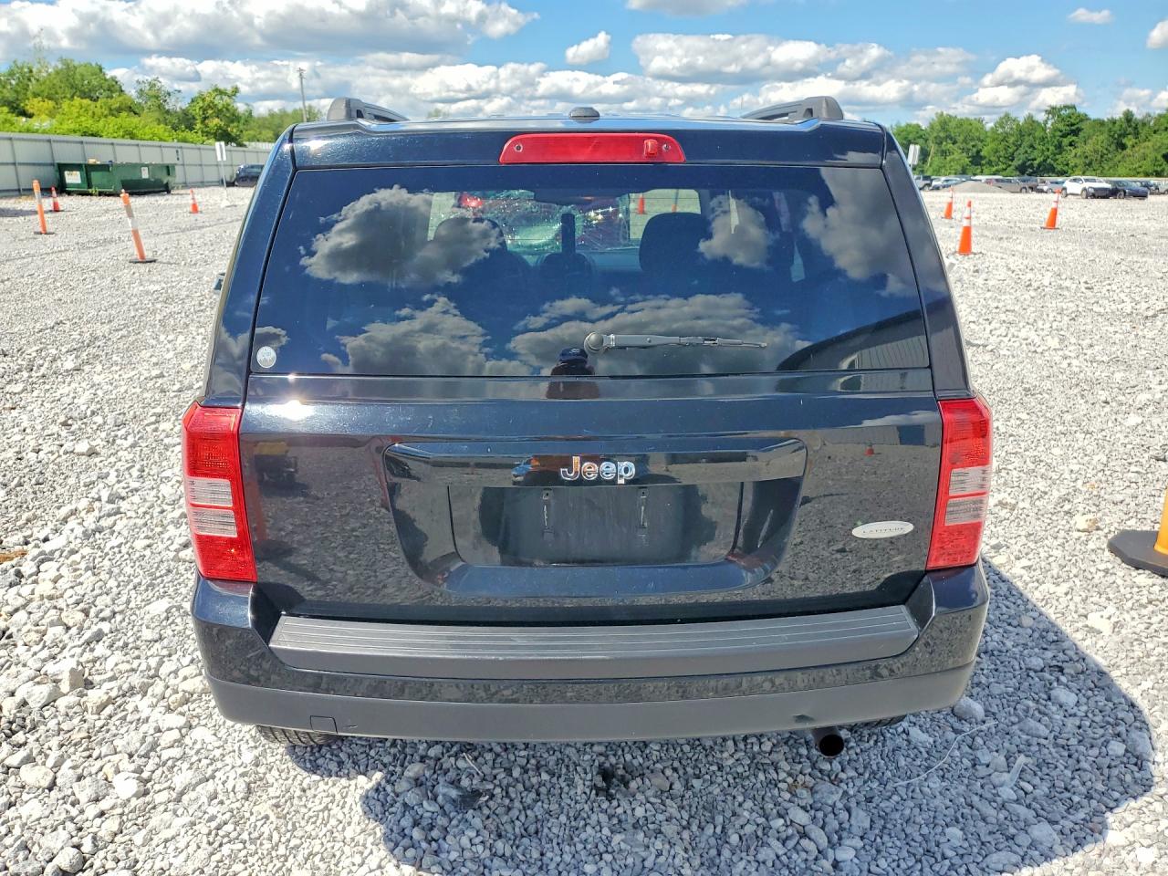 2015 Jeep Patriot Latitude Black vin: 1C4NJPFB2FD178854