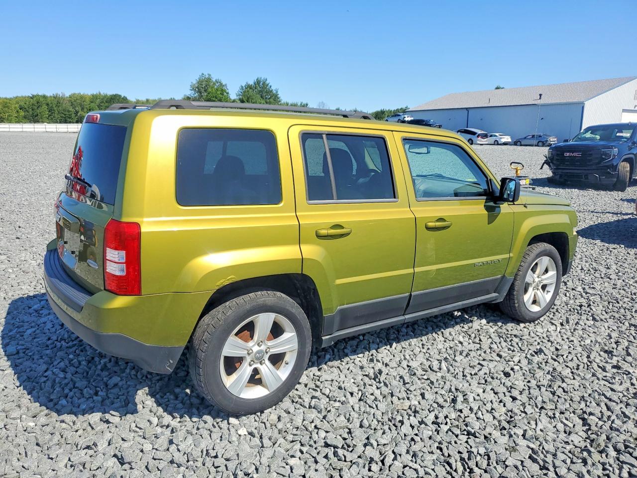 2012 Jeep Patriot Latitude Green vin: 1C4NJPFB3CD631701