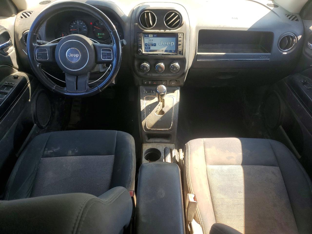 2012 Jeep Patriot Latitude Green vin: 1C4NJPFB3CD631701