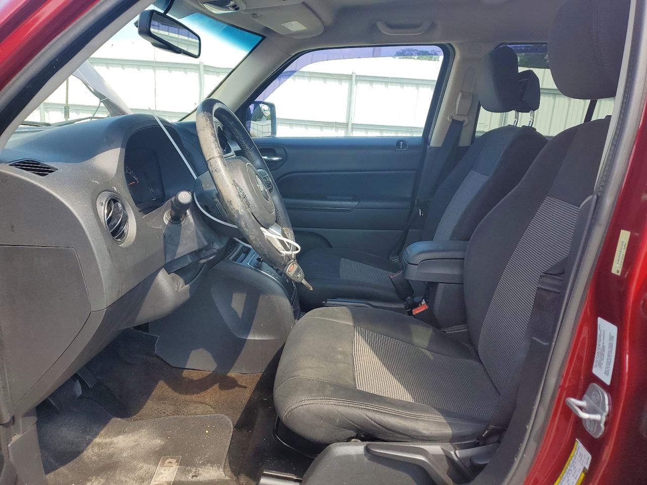 2014 Jeep Patriot Latitude Red vin: 1C4NJPFB3ED510265