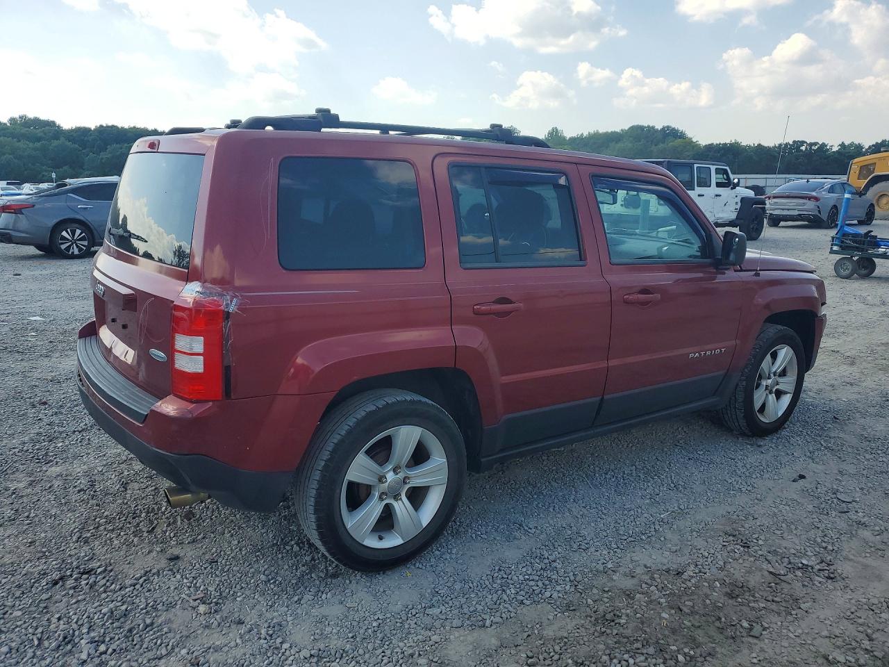 2014 Jeep Patriot Latitude Red vin: 1C4NJPFB3ED510265