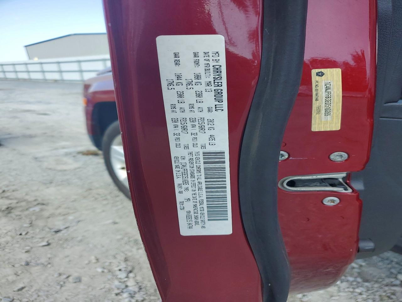 2014 Jeep Patriot Latitude Red vin: 1C4NJPFB3ED510265