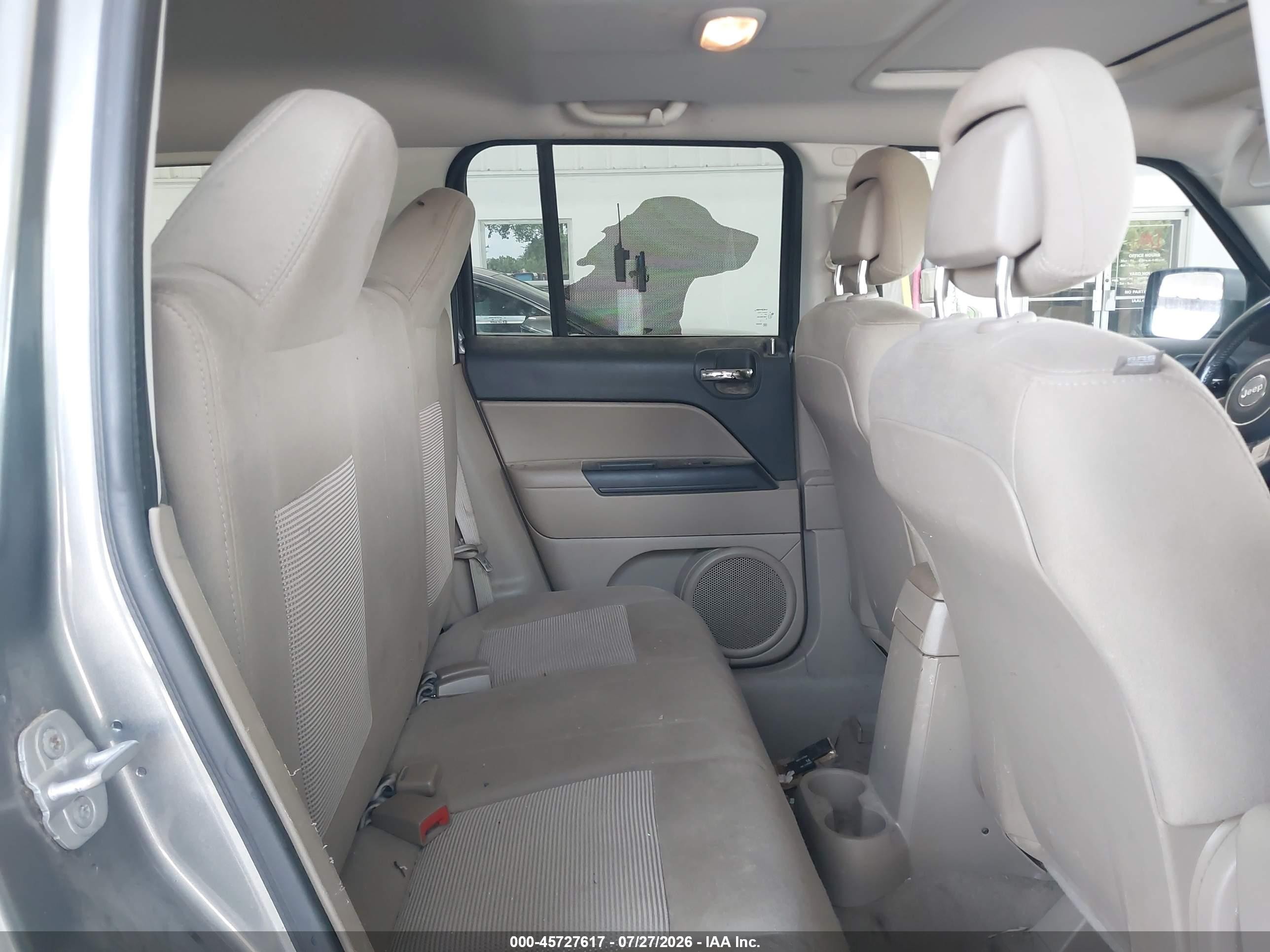 2014 Jeep Patriot Latitude Gray vin: 1C4NJPFB3ED529625