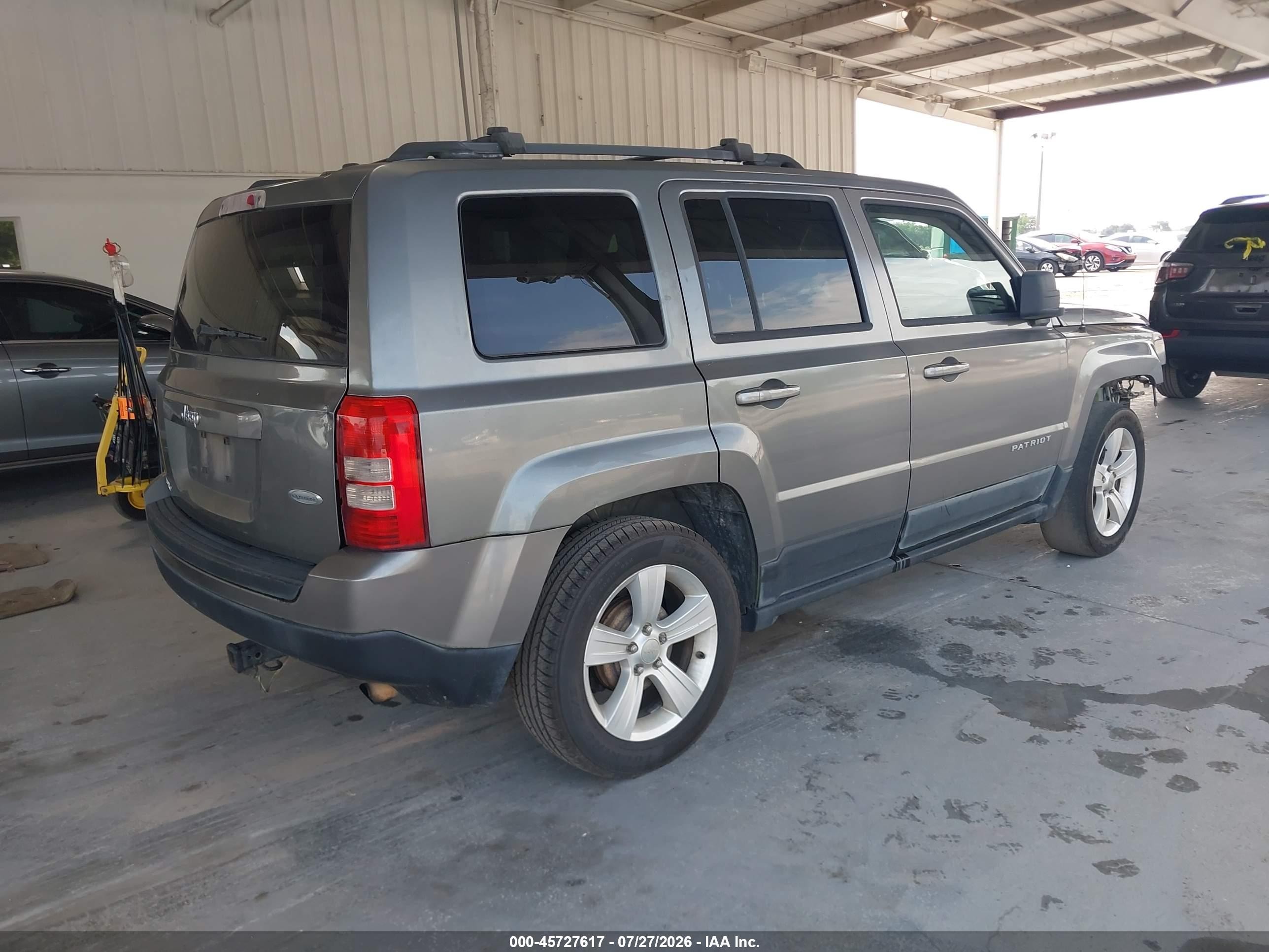 2014 Jeep Patriot Latitude Gray vin: 1C4NJPFB3ED529625