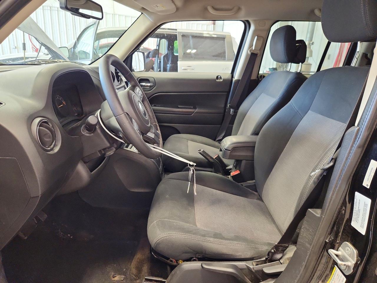 2014 Jeep Patriot Latitude Black vin: 1C4NJPFB3ED624654