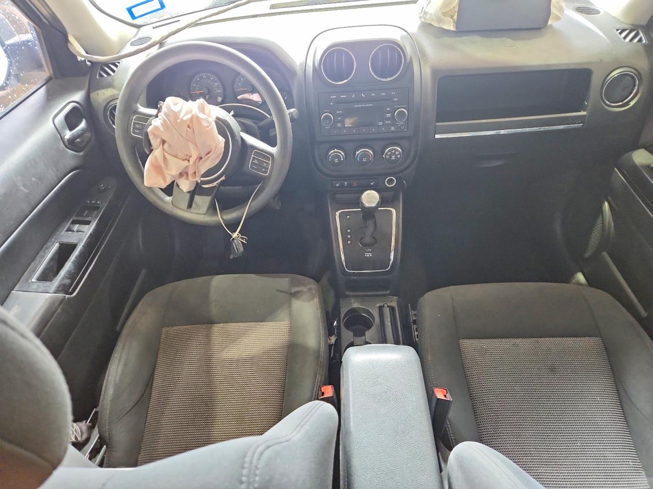 2015 Jeep Patriot Latitude White vin: 1C4NJPFB3FD157799