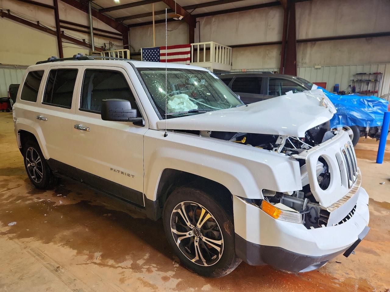 2015 Jeep Patriot Latitude White vin: 1C4NJPFB3FD157799