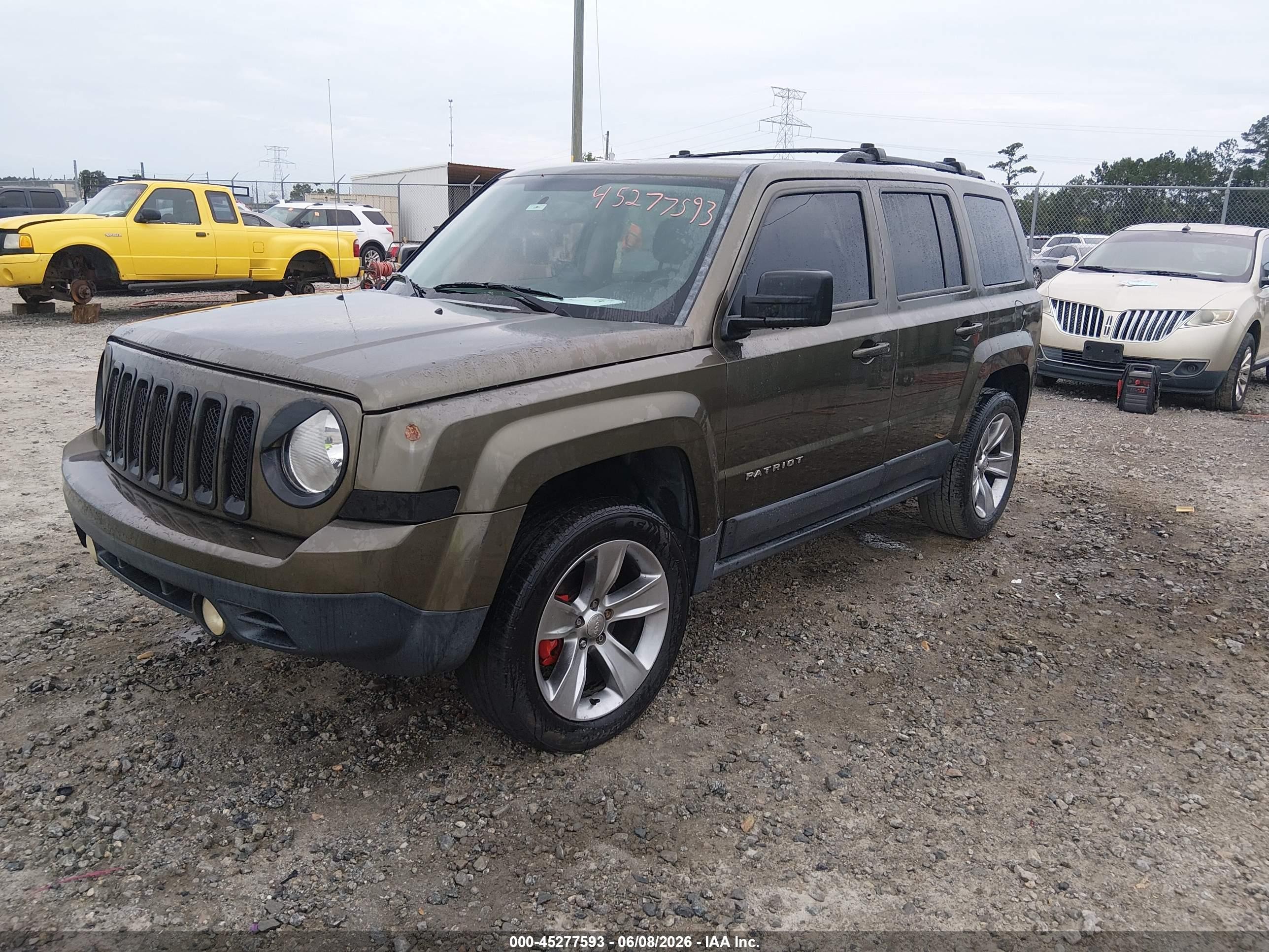 2015 Jeep Patriot Latitude Зеленый vin: 1C4NJPFB3FD388914