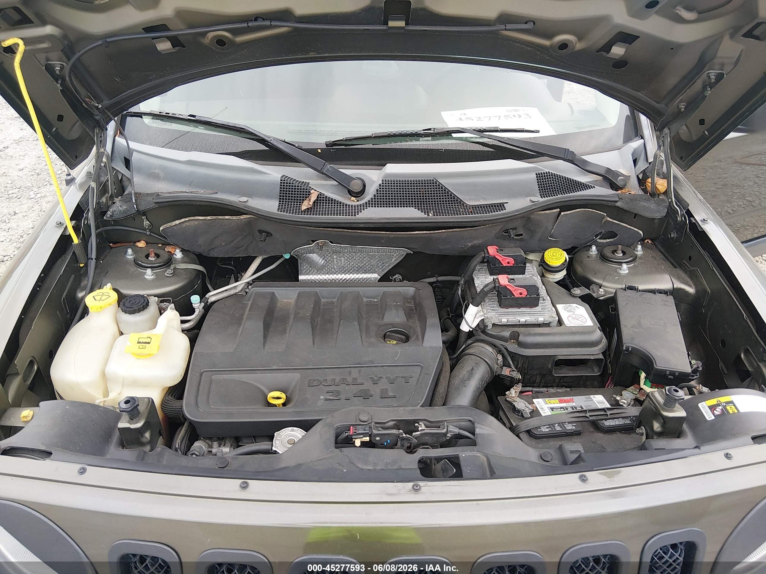 2015 Jeep Patriot Latitude Зеленый vin: 1C4NJPFB3FD388914
