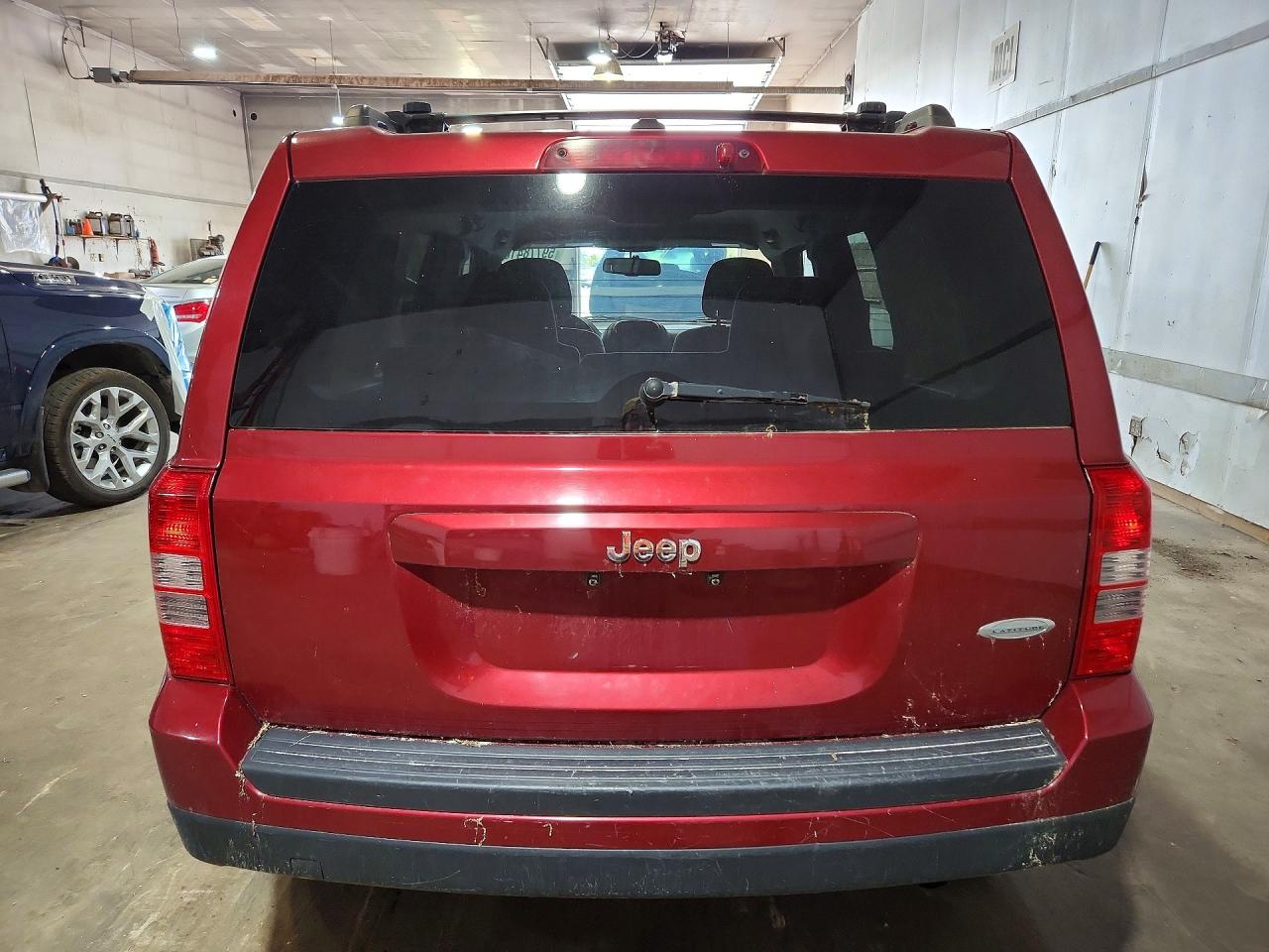 2012 Jeep Patriot Latitude Burgundy vin: 1C4NJPFB4CD639936