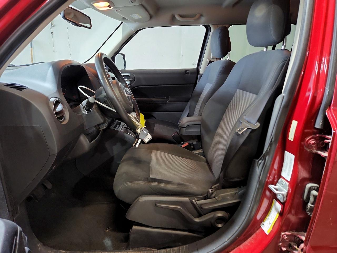 2012 Jeep Patriot Latitude Burgundy vin: 1C4NJPFB4CD639936